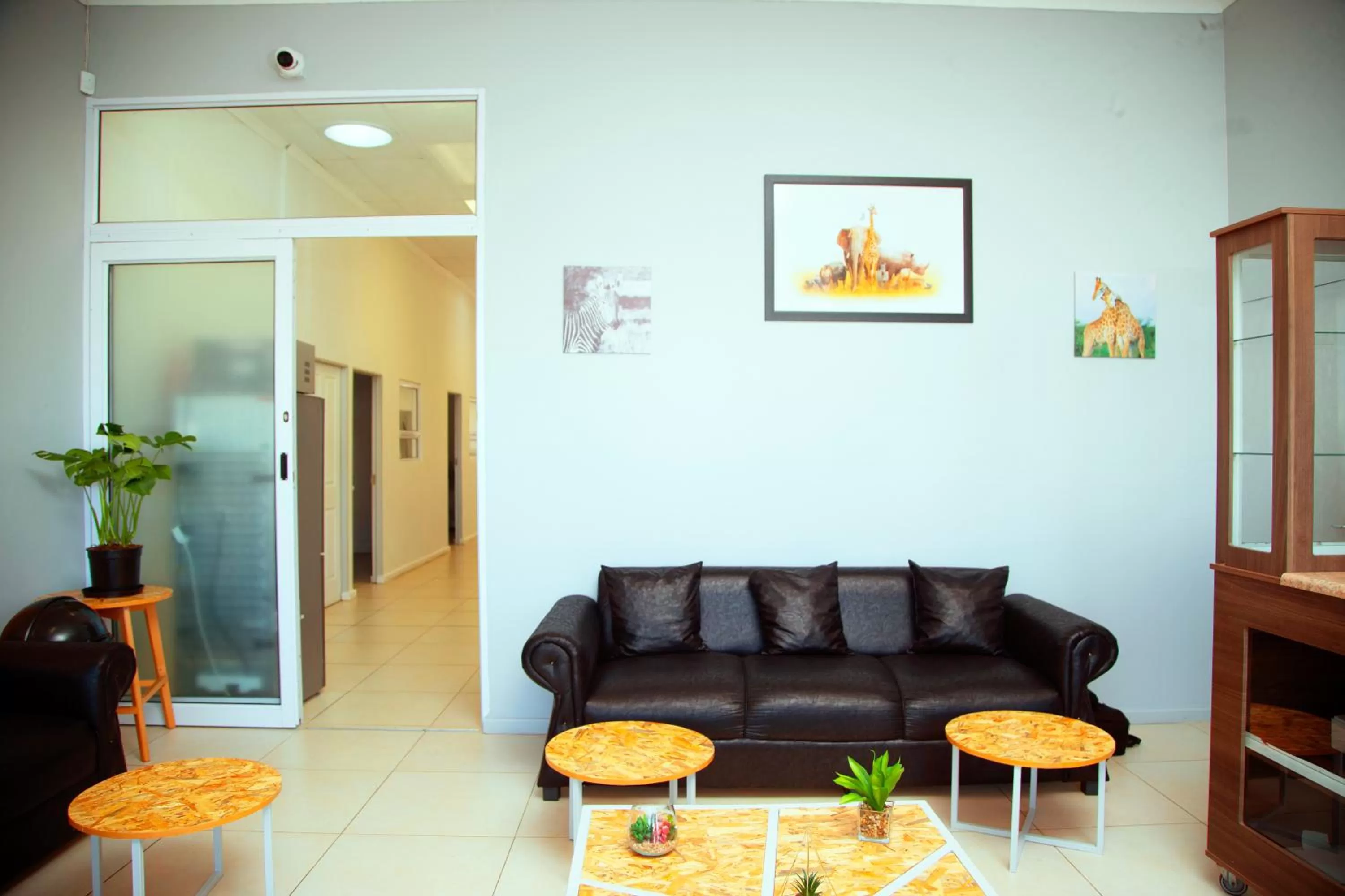 Seating area in lodgeon91