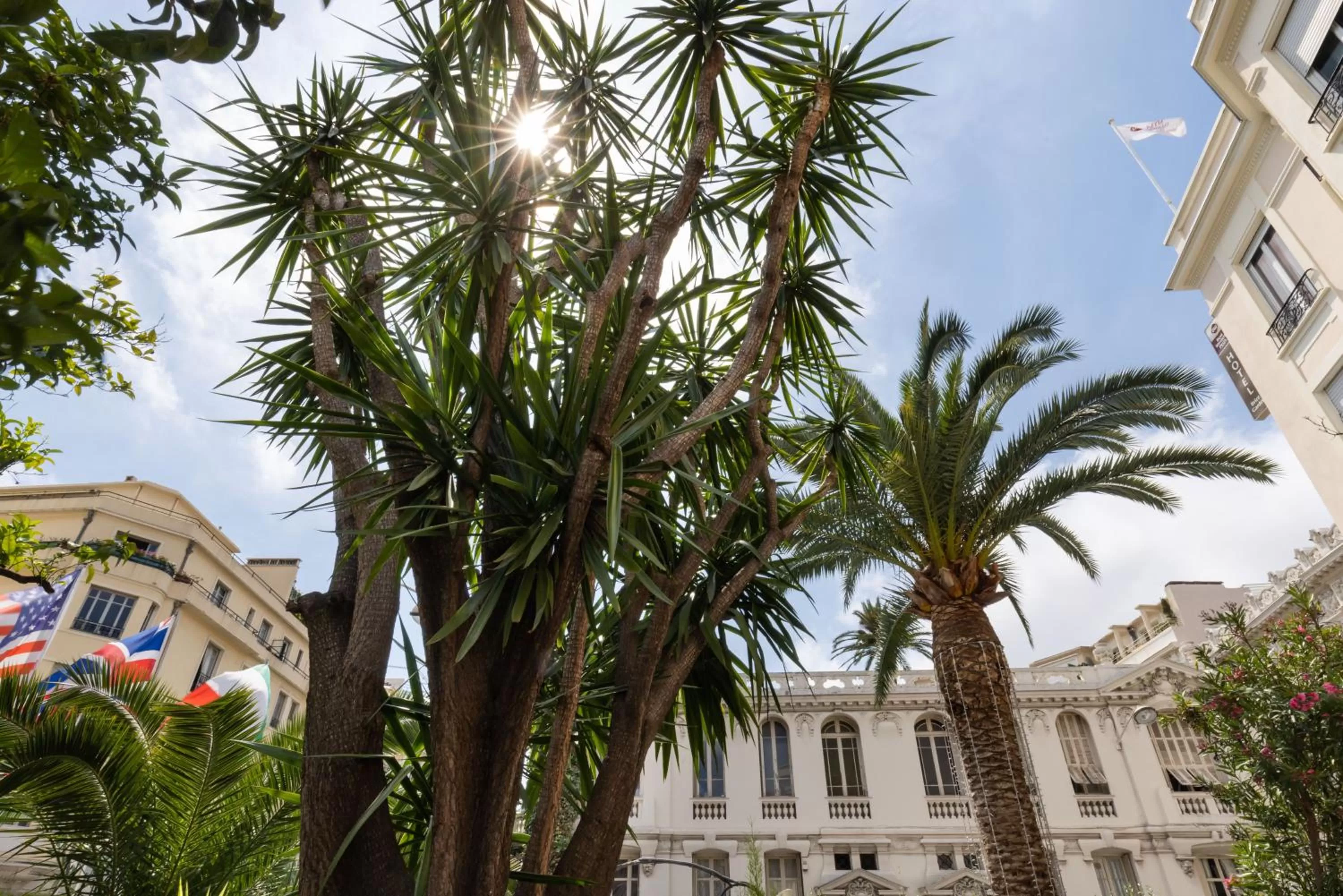 Property building in Best Western Plus Hôtel Brice Garden Nice