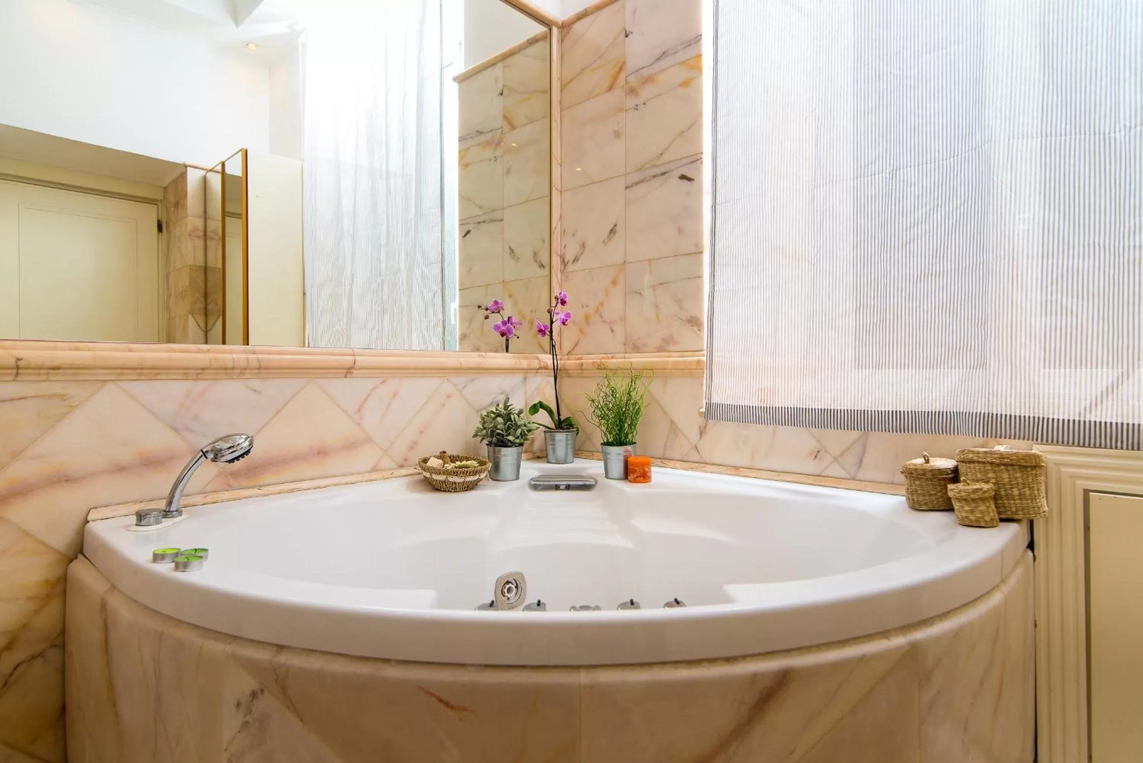 Bathroom in B&B Arco Di Gallieno