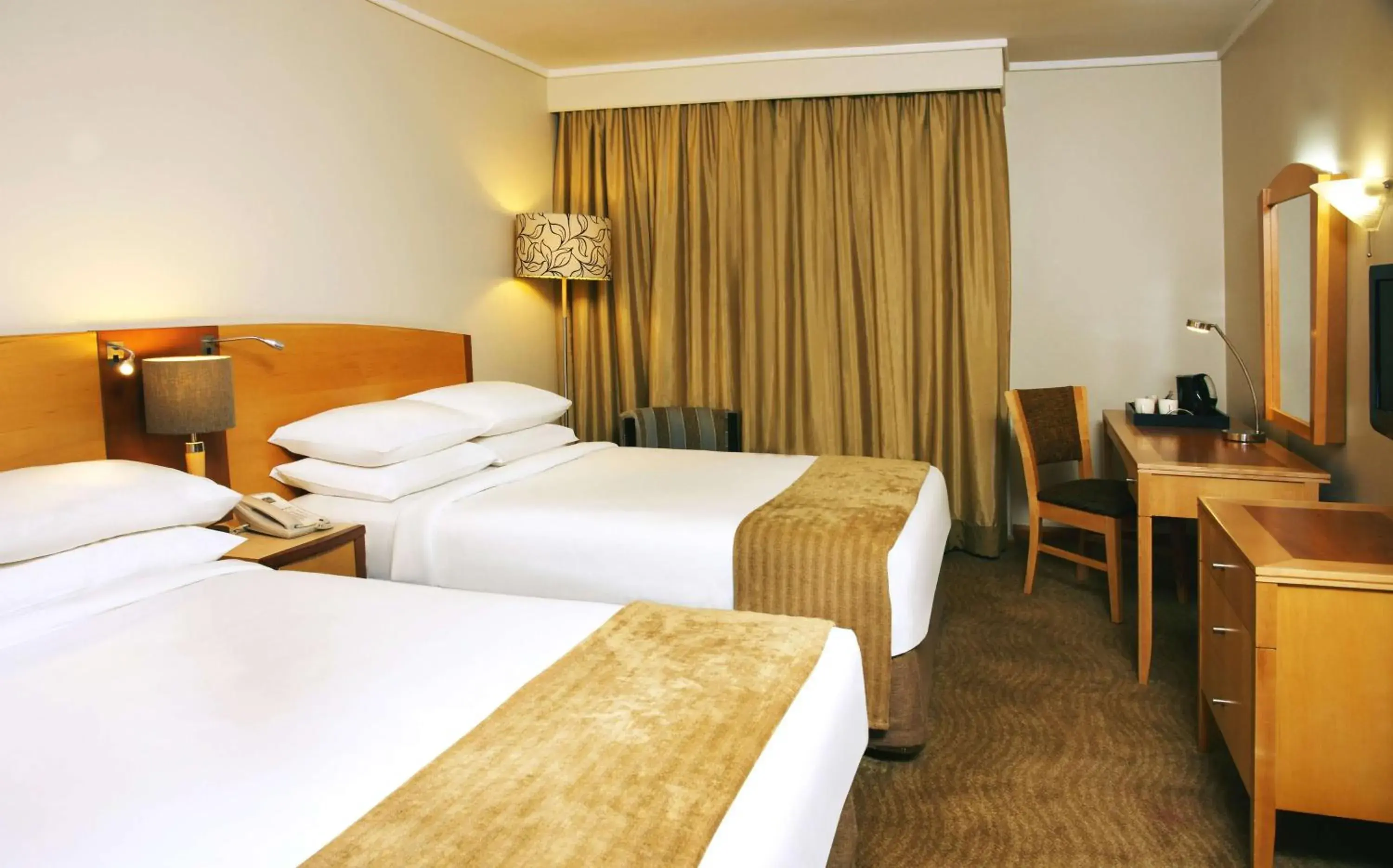 Standard Room 2 Double Beds Non-Smoking in Garden Court Eastgate Standard Room 2 Double Beds Non-Smoking in Garden Court Eastgate