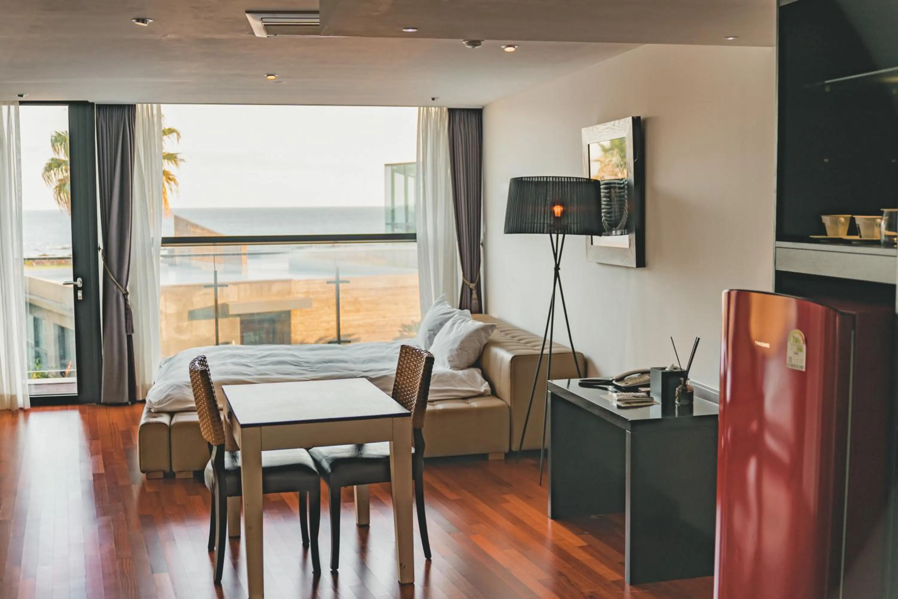 TV/Entertainment Center in Jeju Hotel Scarboro