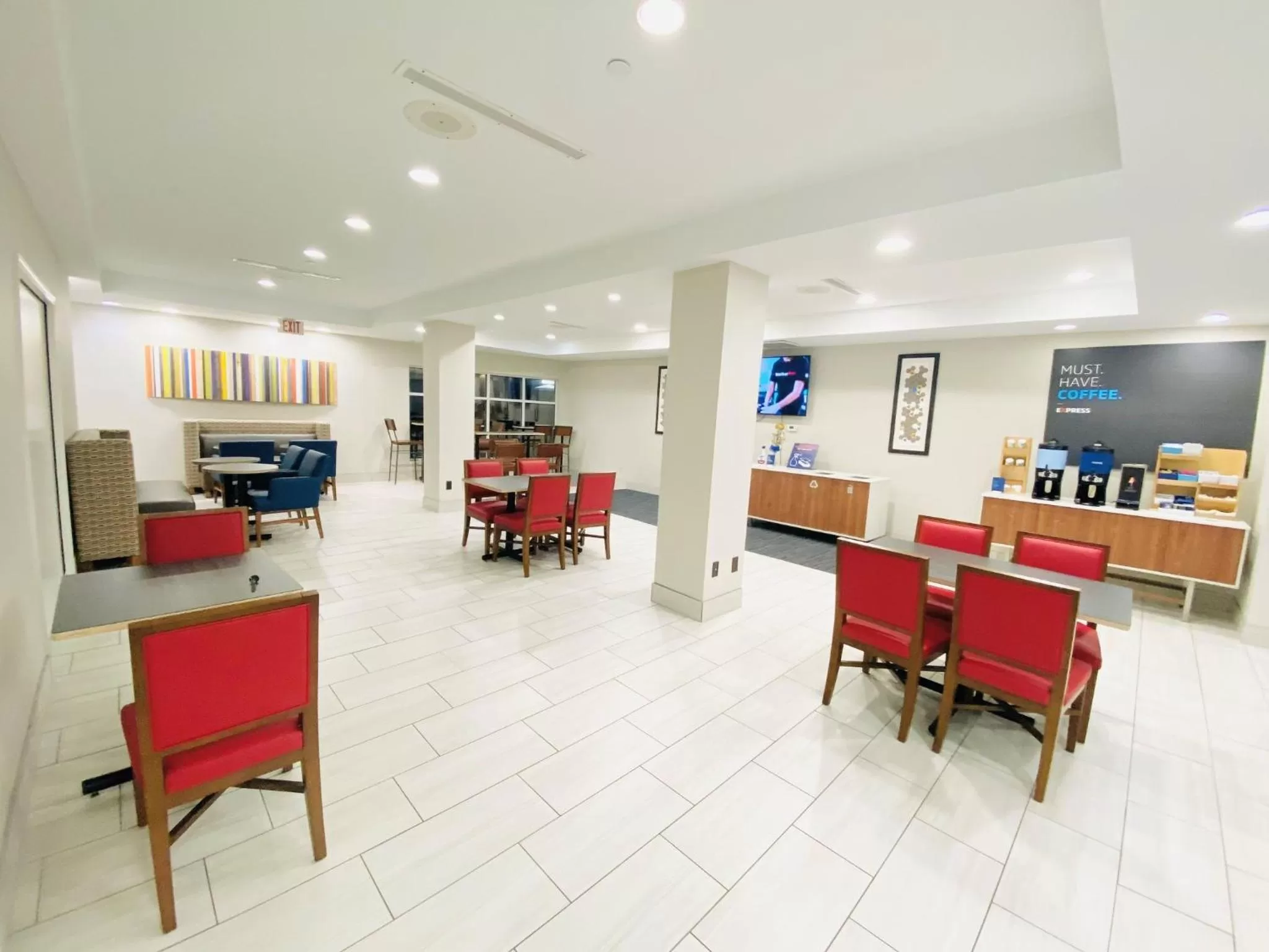 Breakfast in Holiday Inn Express & Suites Houston East - Baytown by IHG