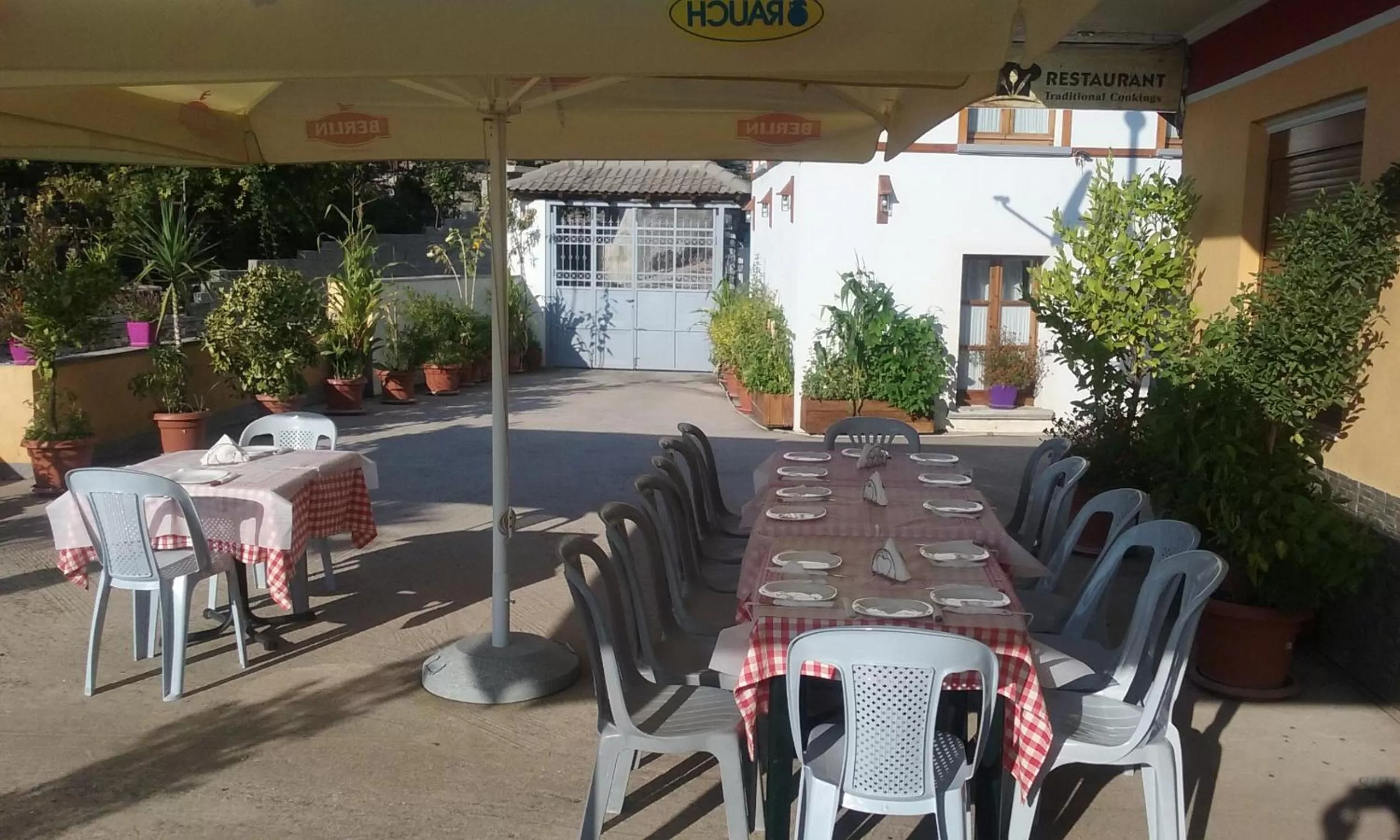 Food and drinks, Restaurant/Places to Eat in Hotel Bebej Tradicional