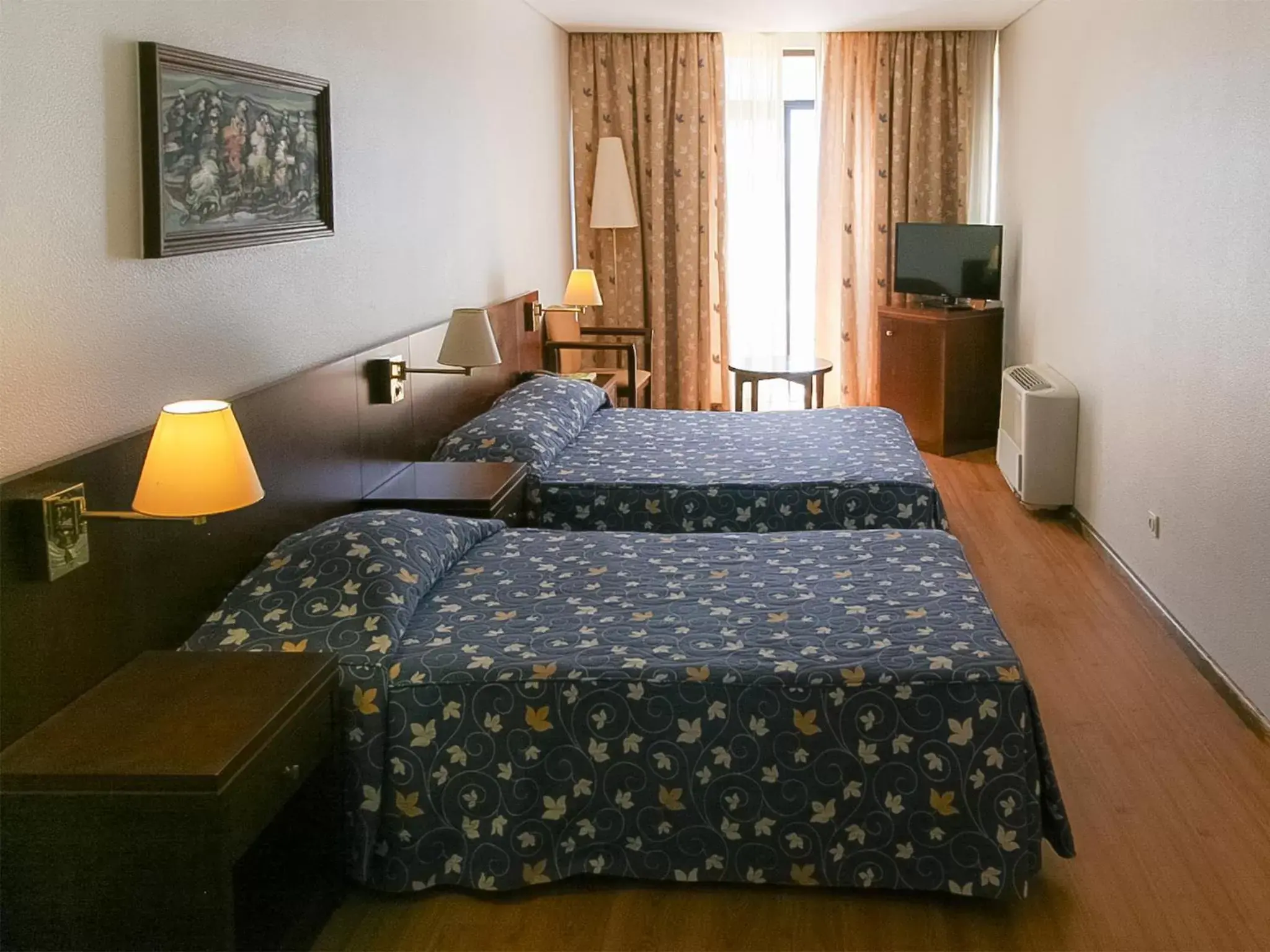 Double Room with Extra Bed in Albergaria Quim Barreiros Double Room with Extra Bed in Albergaria Quim Barreiros