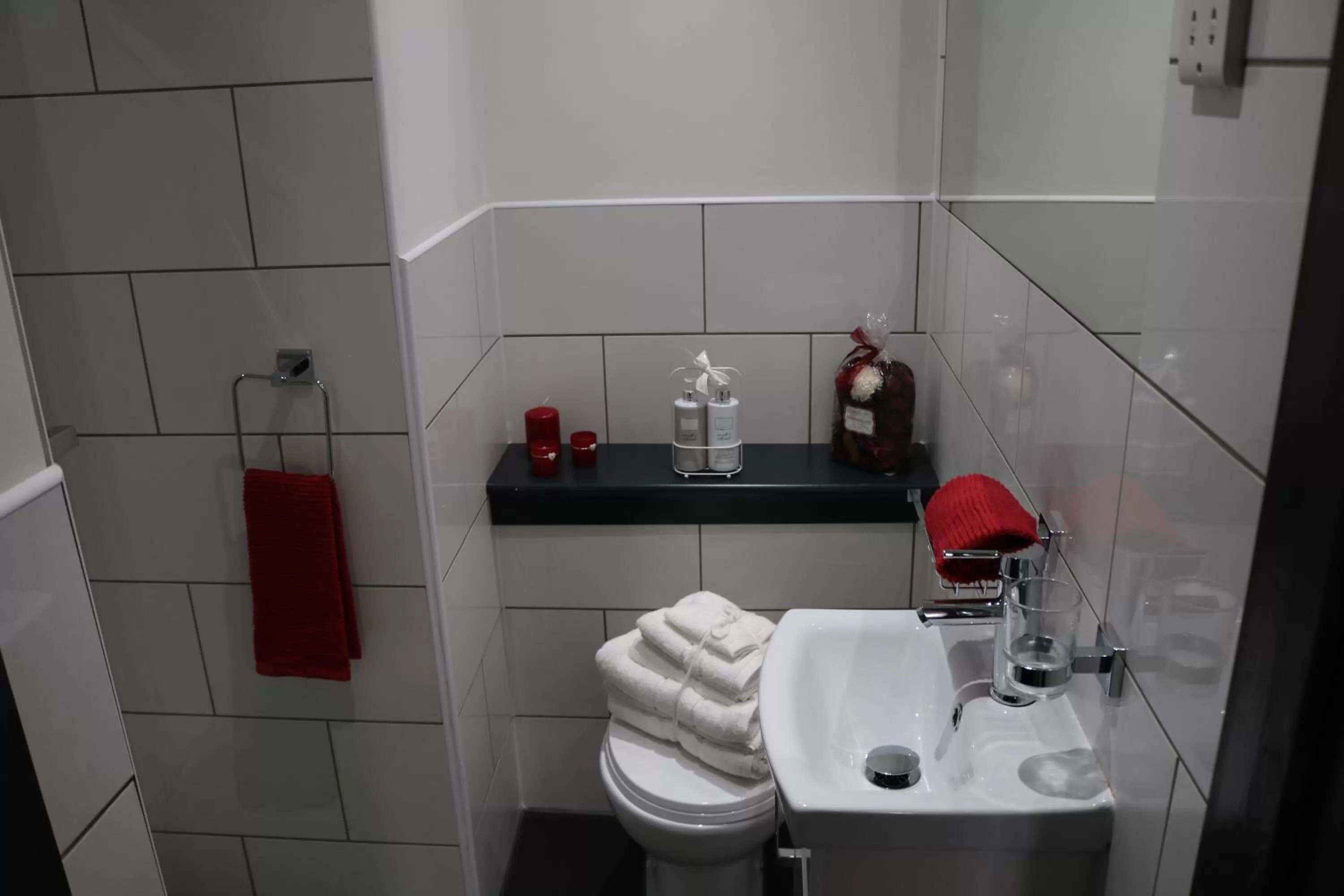 Bathroom in Trivelles Regency, Nottingham