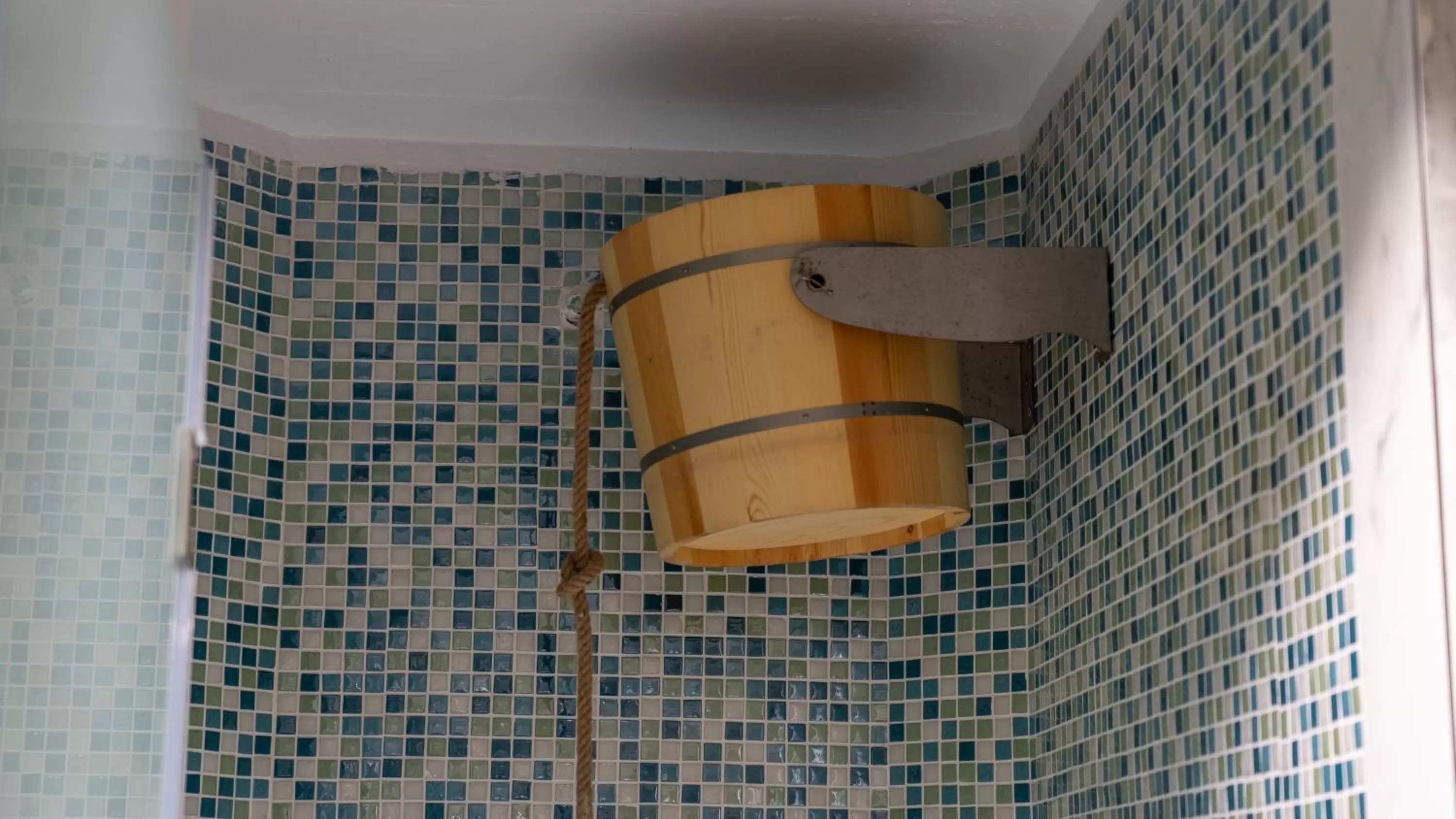 Shower in Doanesia Premium Hotel & Spa