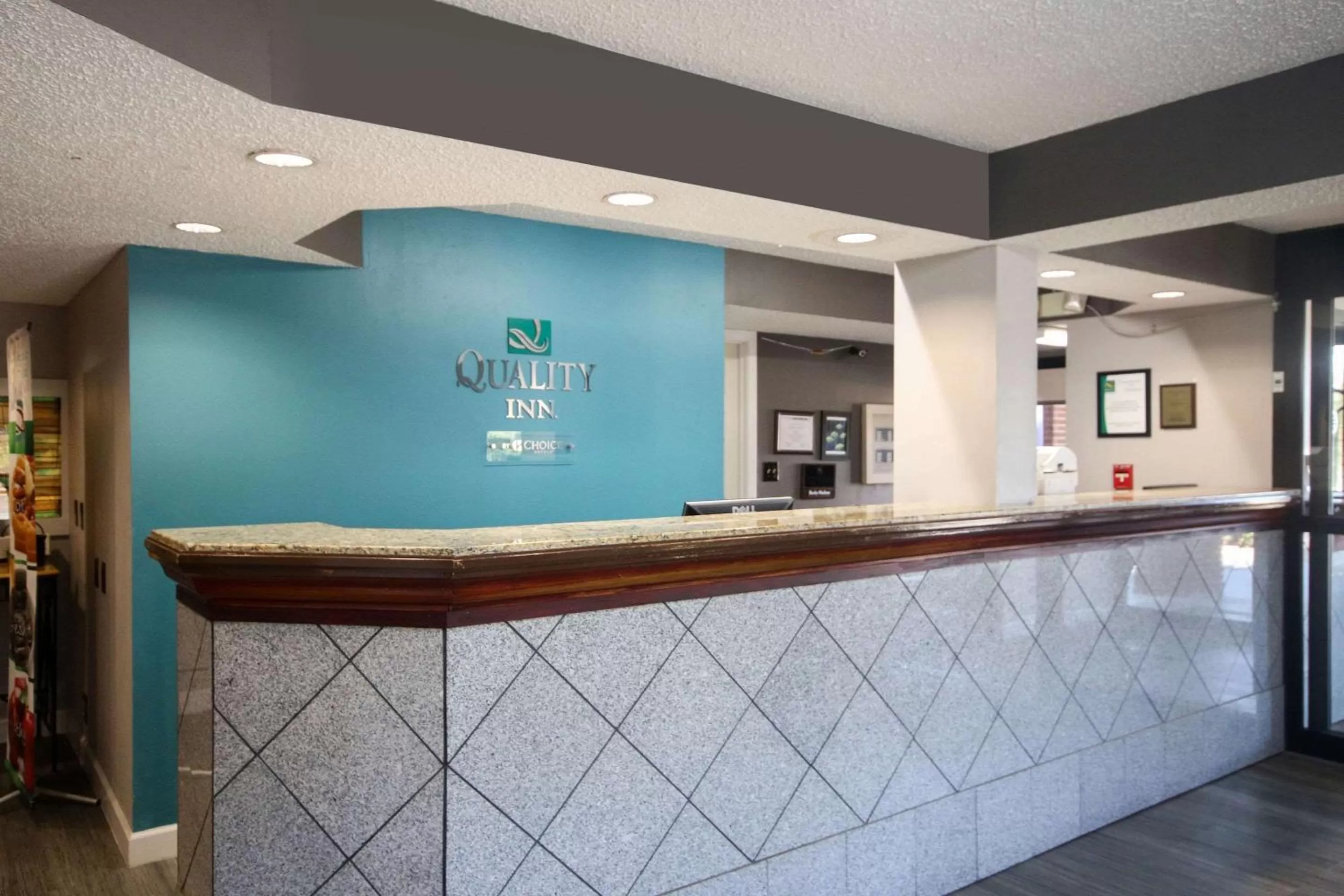 Lobby or reception in Quality Inn Clinton - Laurens I-26