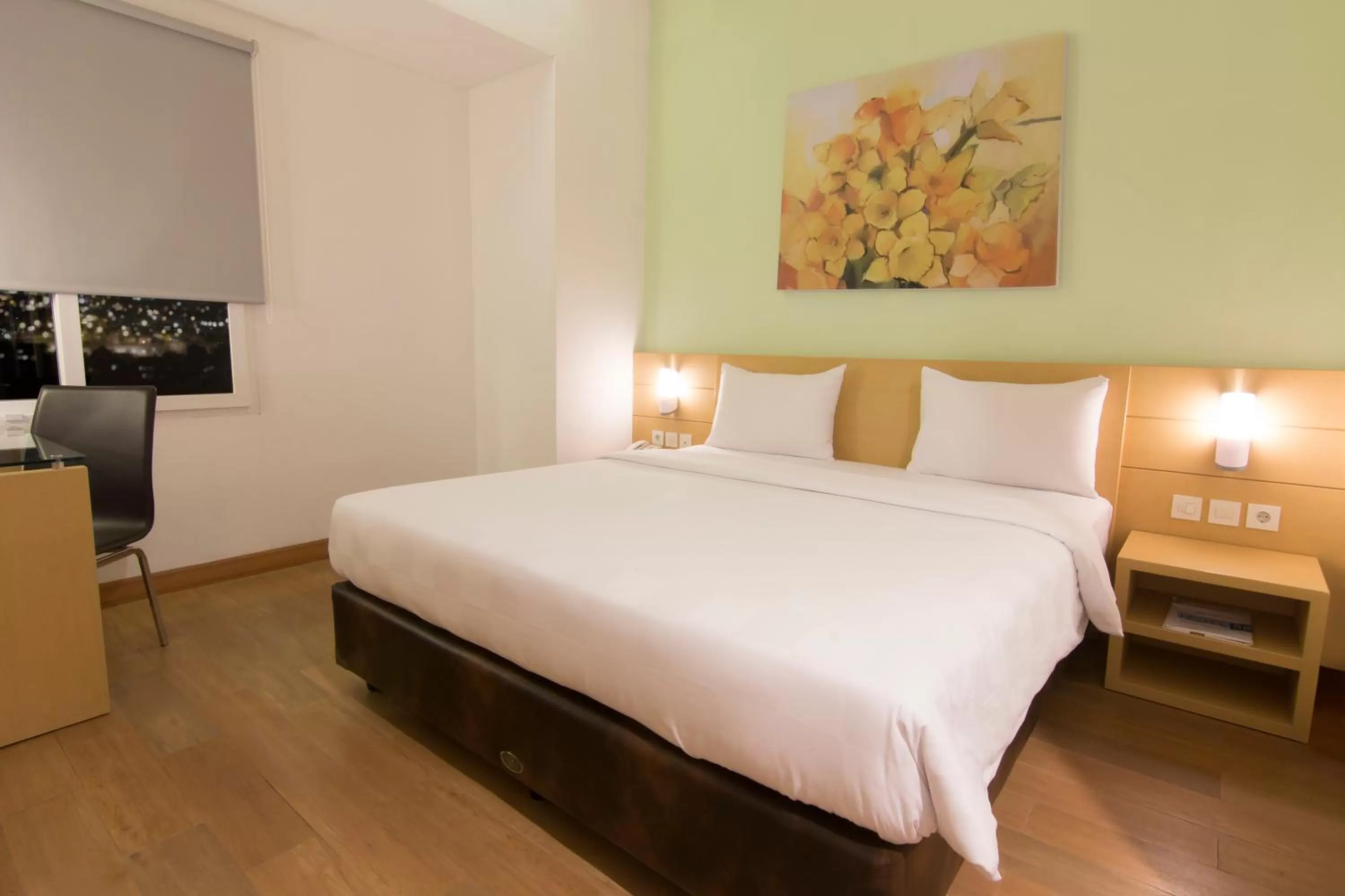 Photo of the whole room, Bed in Hotel 88 Kopo Bandung By WH