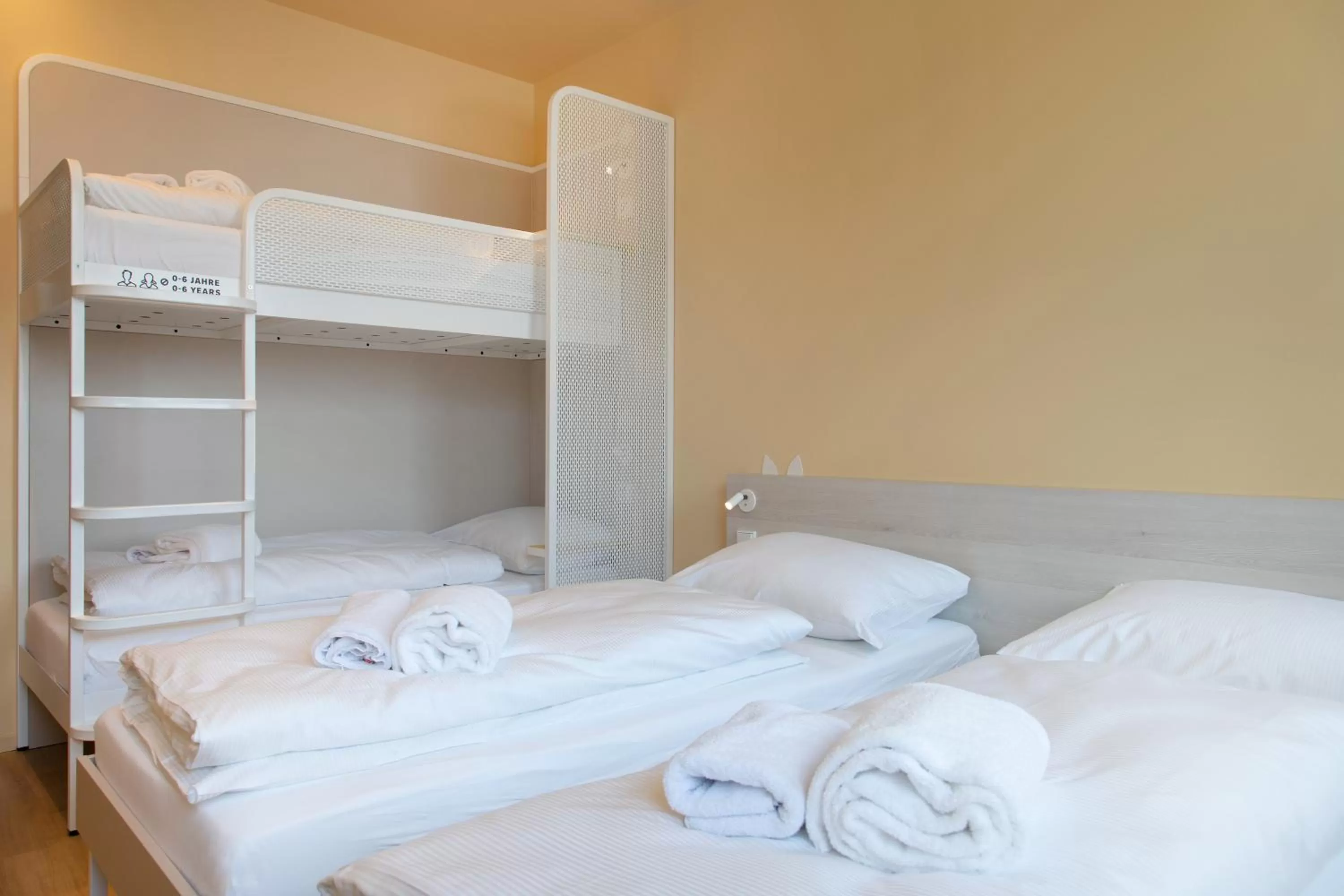 Bedroom, Bed in MEININGER Hotel Bremen Hauptbahnhof