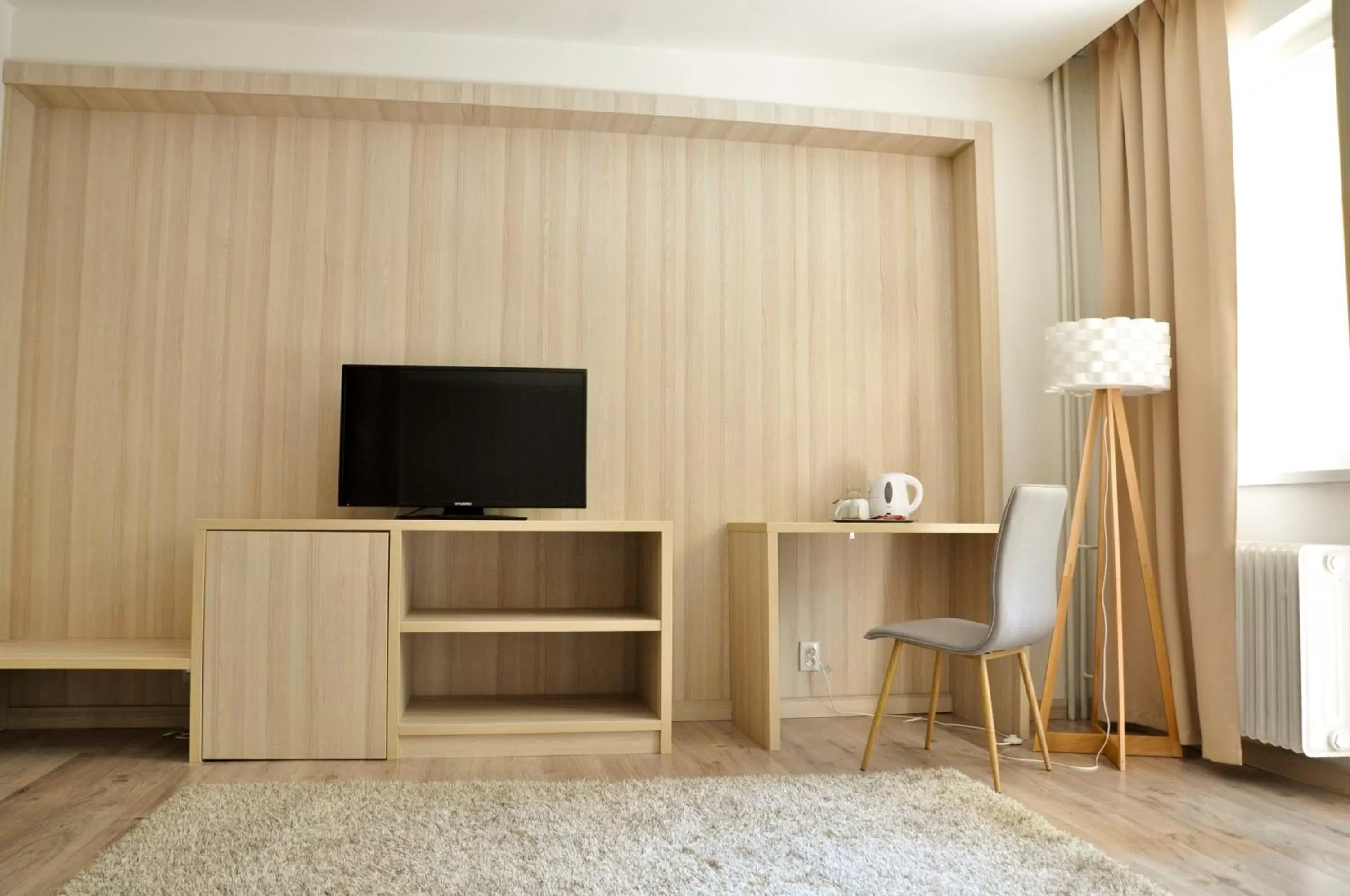 Living room, TV/Entertainment Center in Hotel Garni