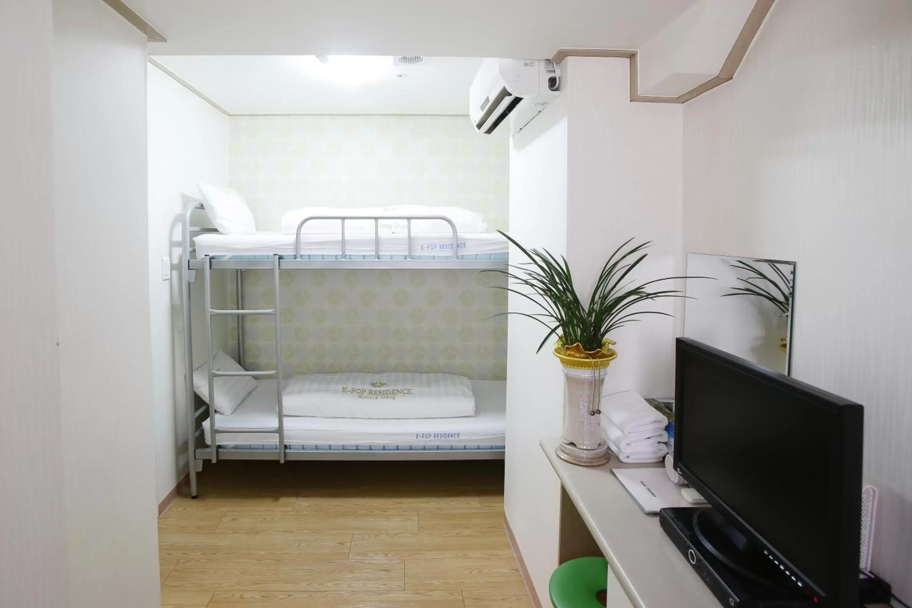 Standard Twin Room in K-POP Residence Myeongdong 1 Standard Twin Room in K-POP Residence Myeongdong 1