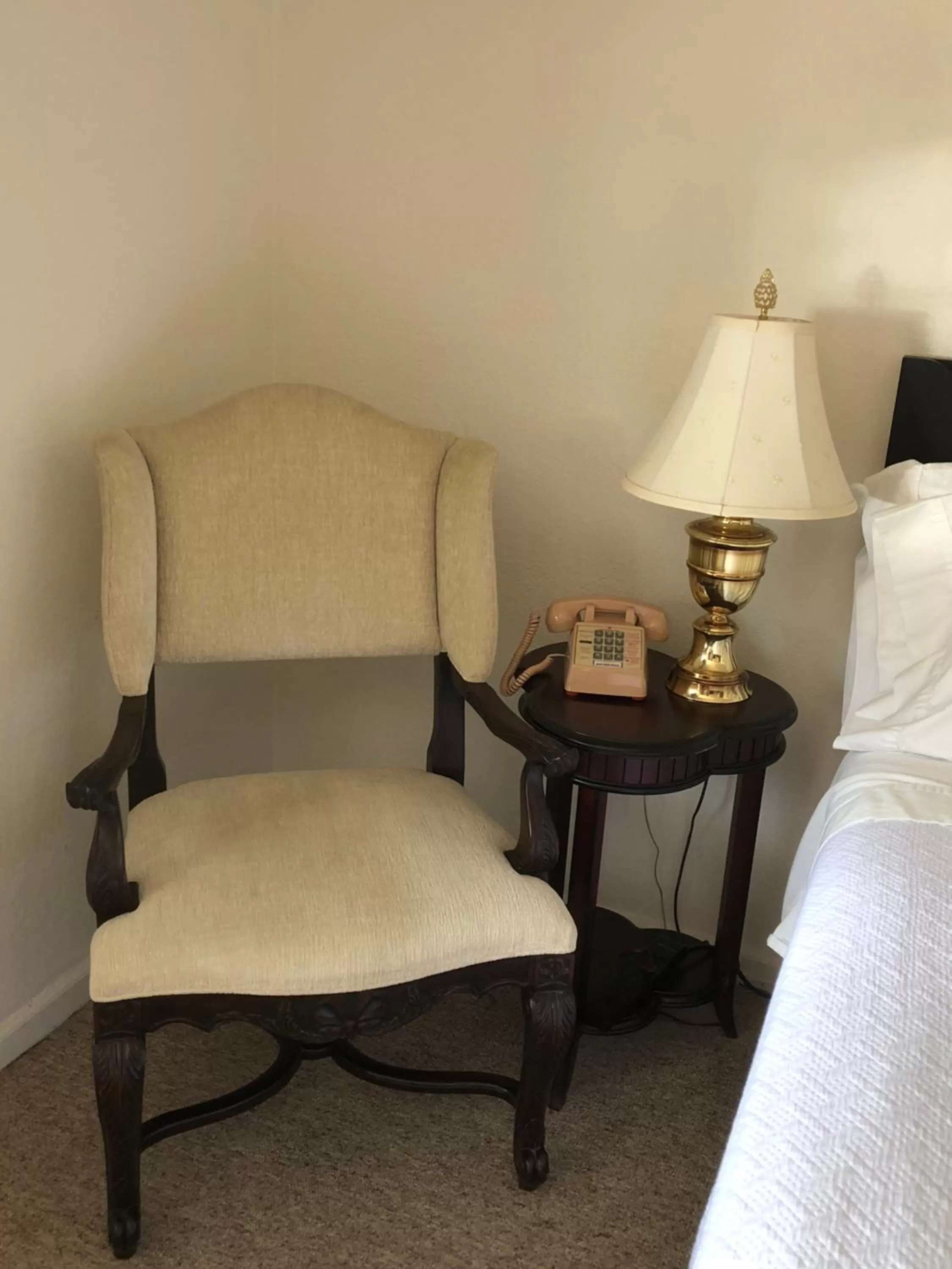 Decorative detail, Bed in Cardinal Inn