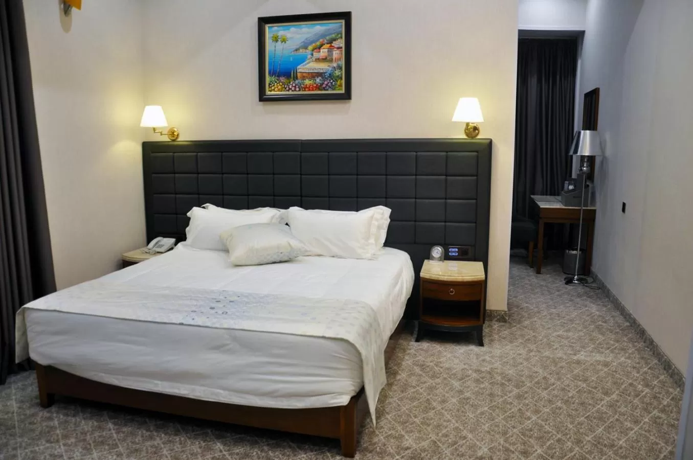 Bed in Parliament Palace Hotel