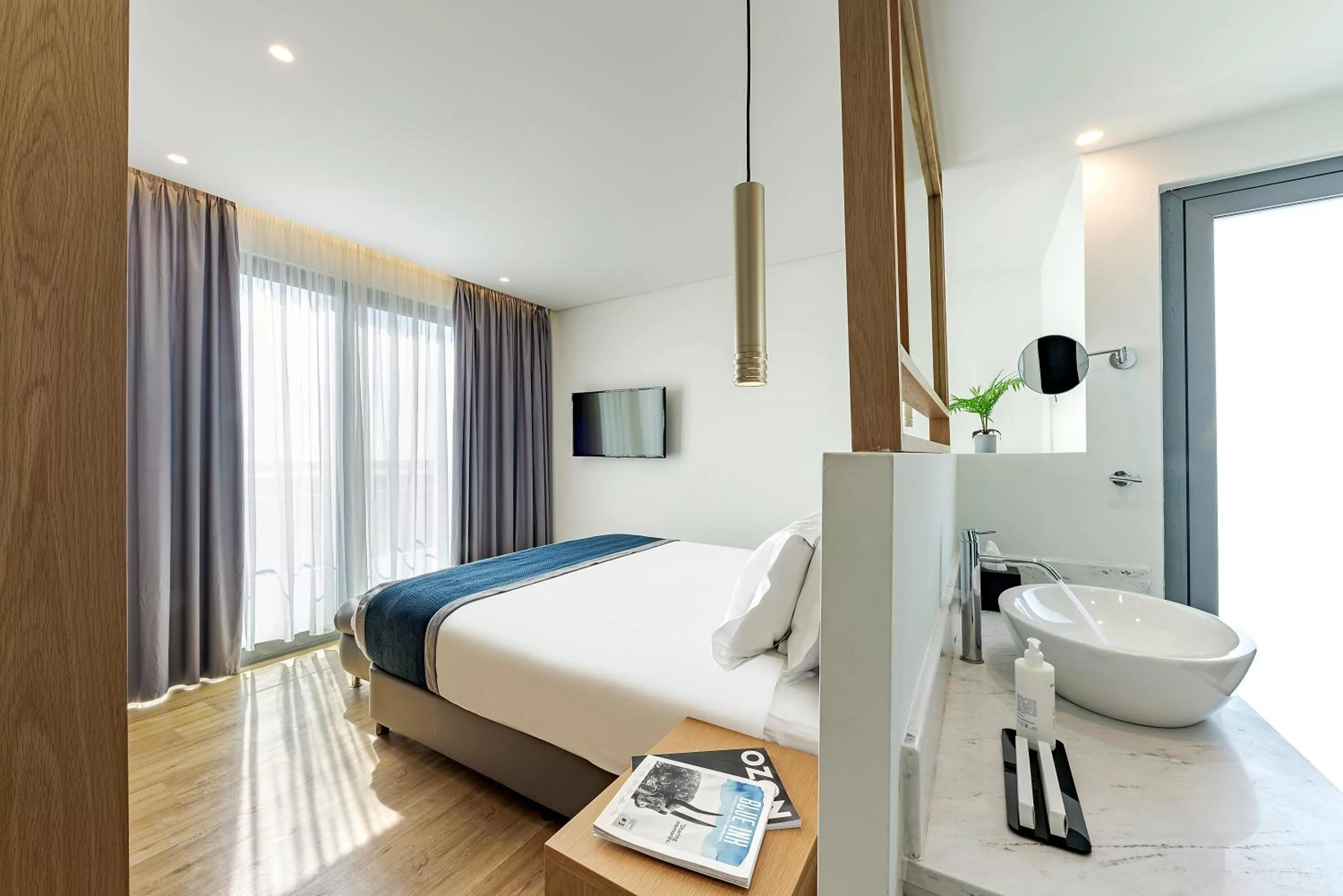 Bedroom, Bed in Glyfada Riviera Hotel