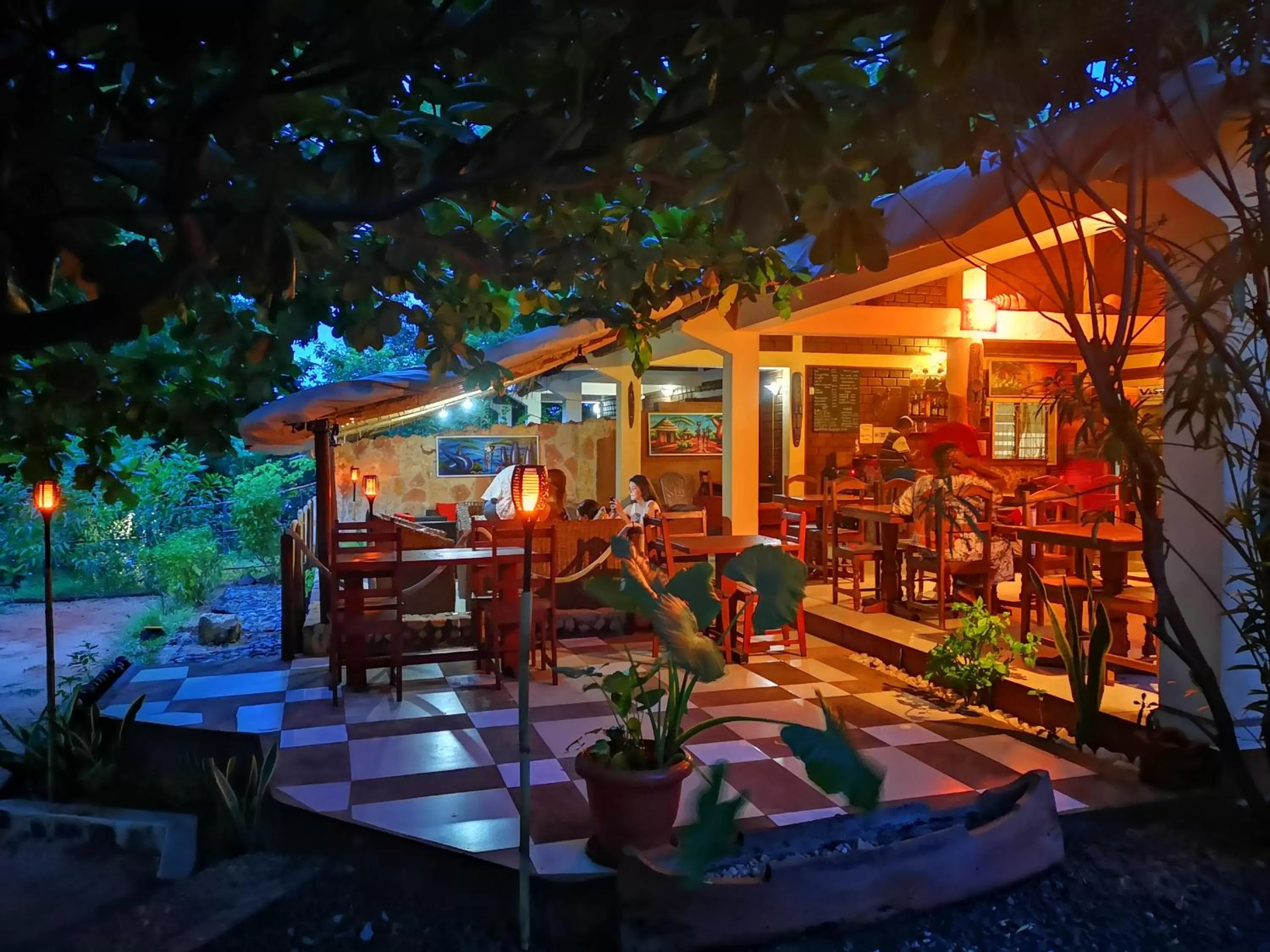 Patio, Restaurant/Places to Eat in Hotel Lakana Ramena