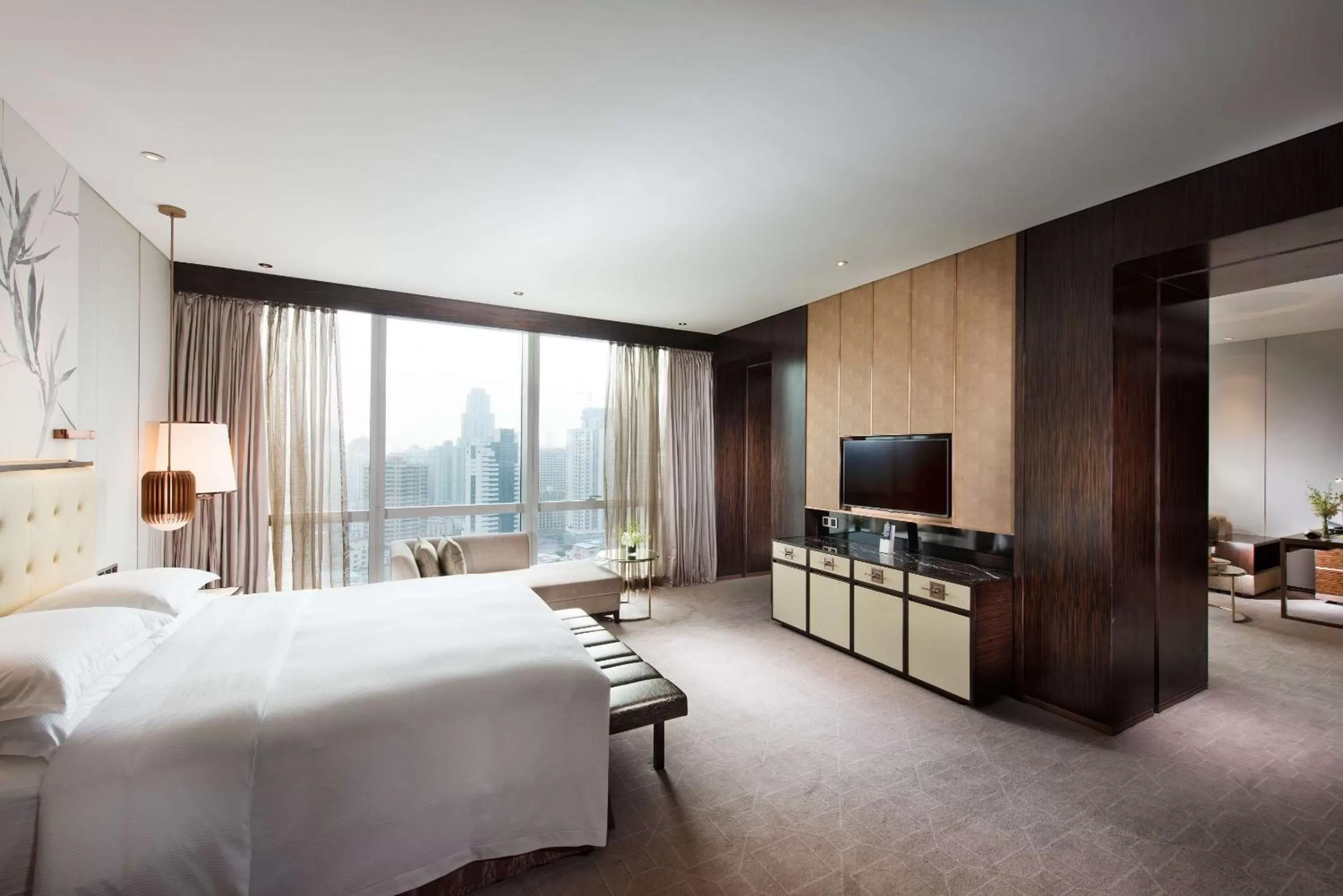 Bed in Hilton Shenzhen Futian