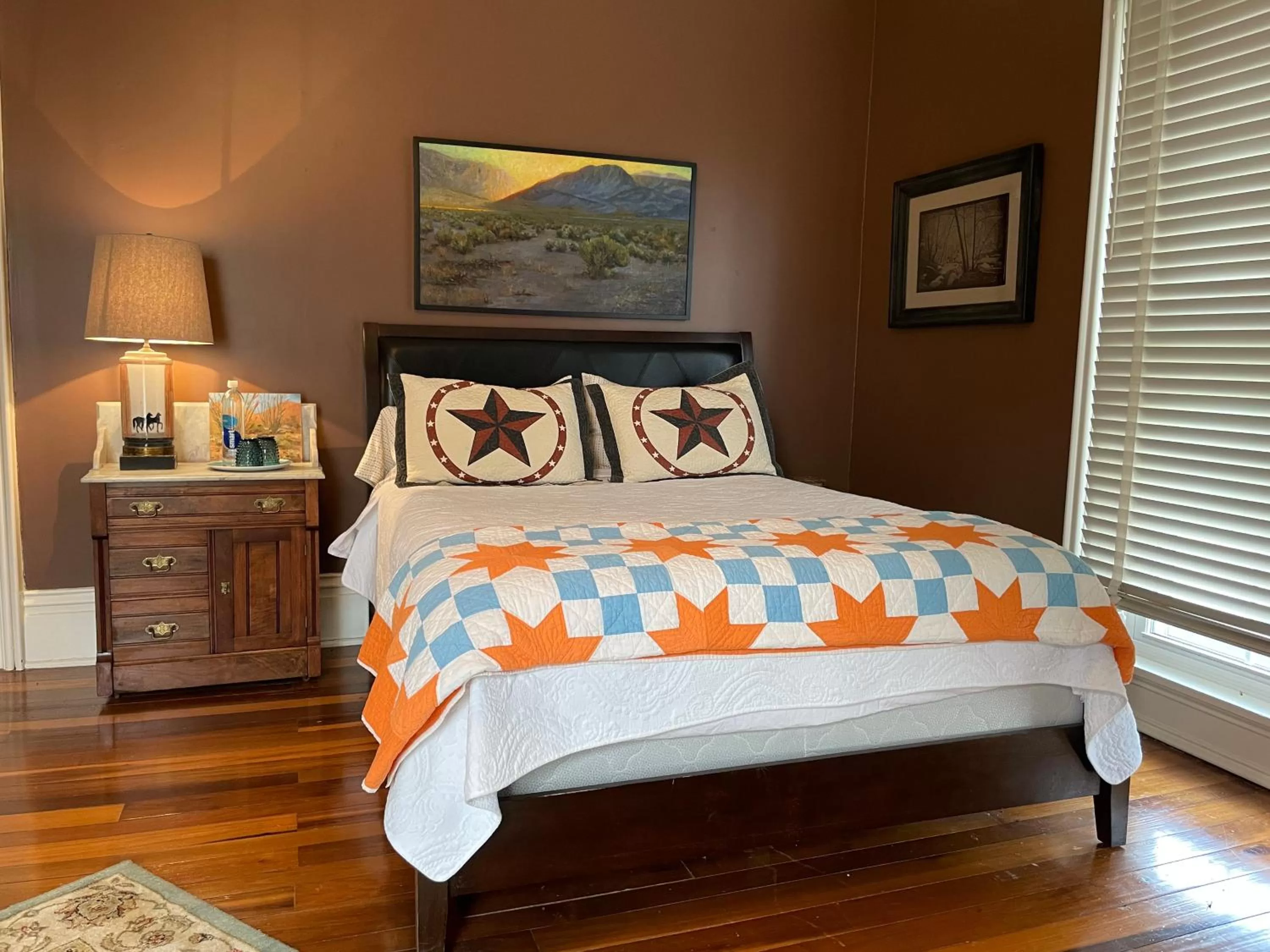 Bed in Wildflower Ranch Inn