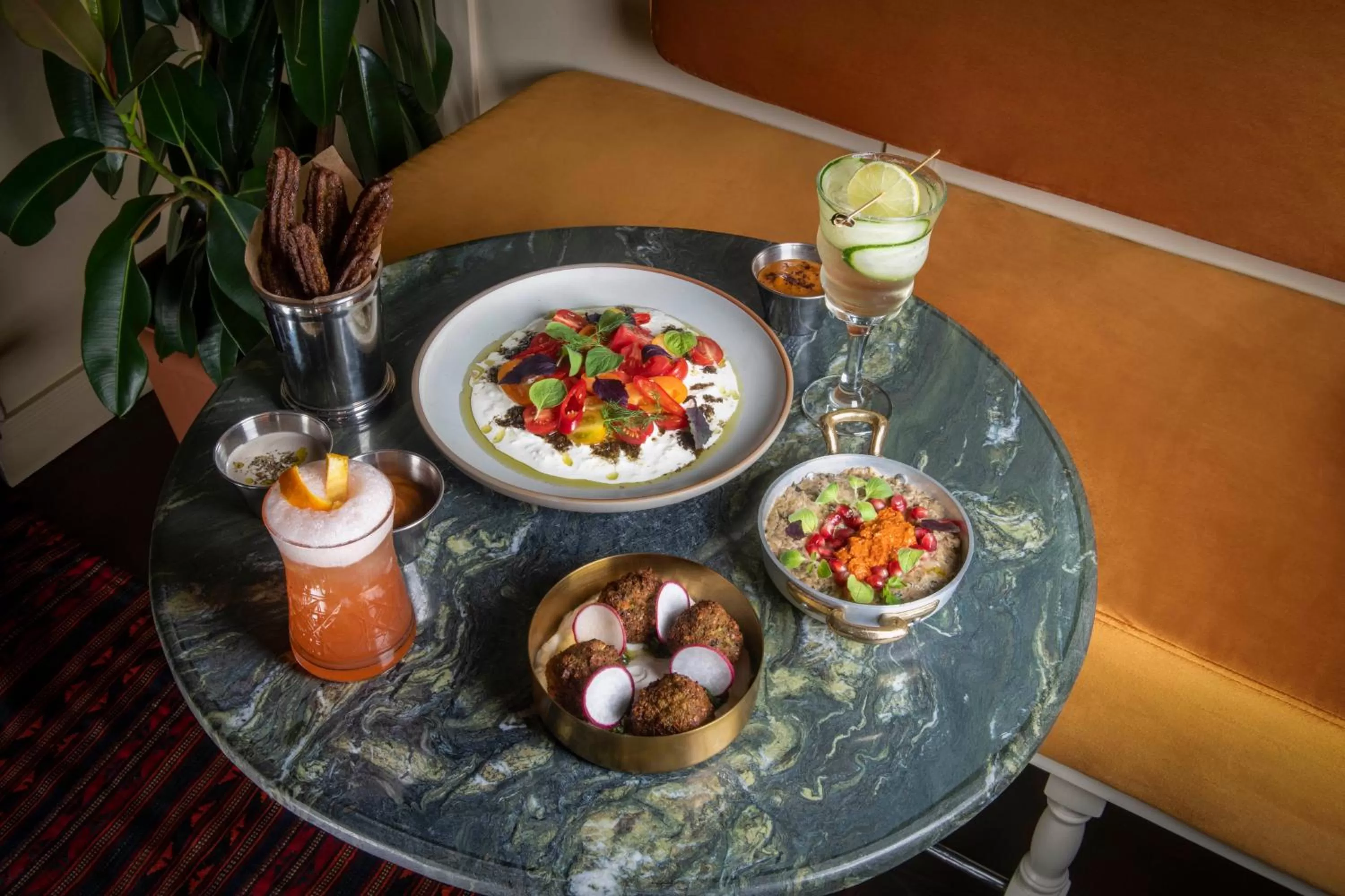 Food and drinks in Communal Hotel Plekhanovi