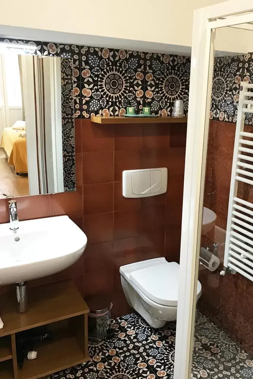 Triple Room with Private Bathroom in B&B Cerasarella Triple Room with Private Bathroom in B&B Cerasarella