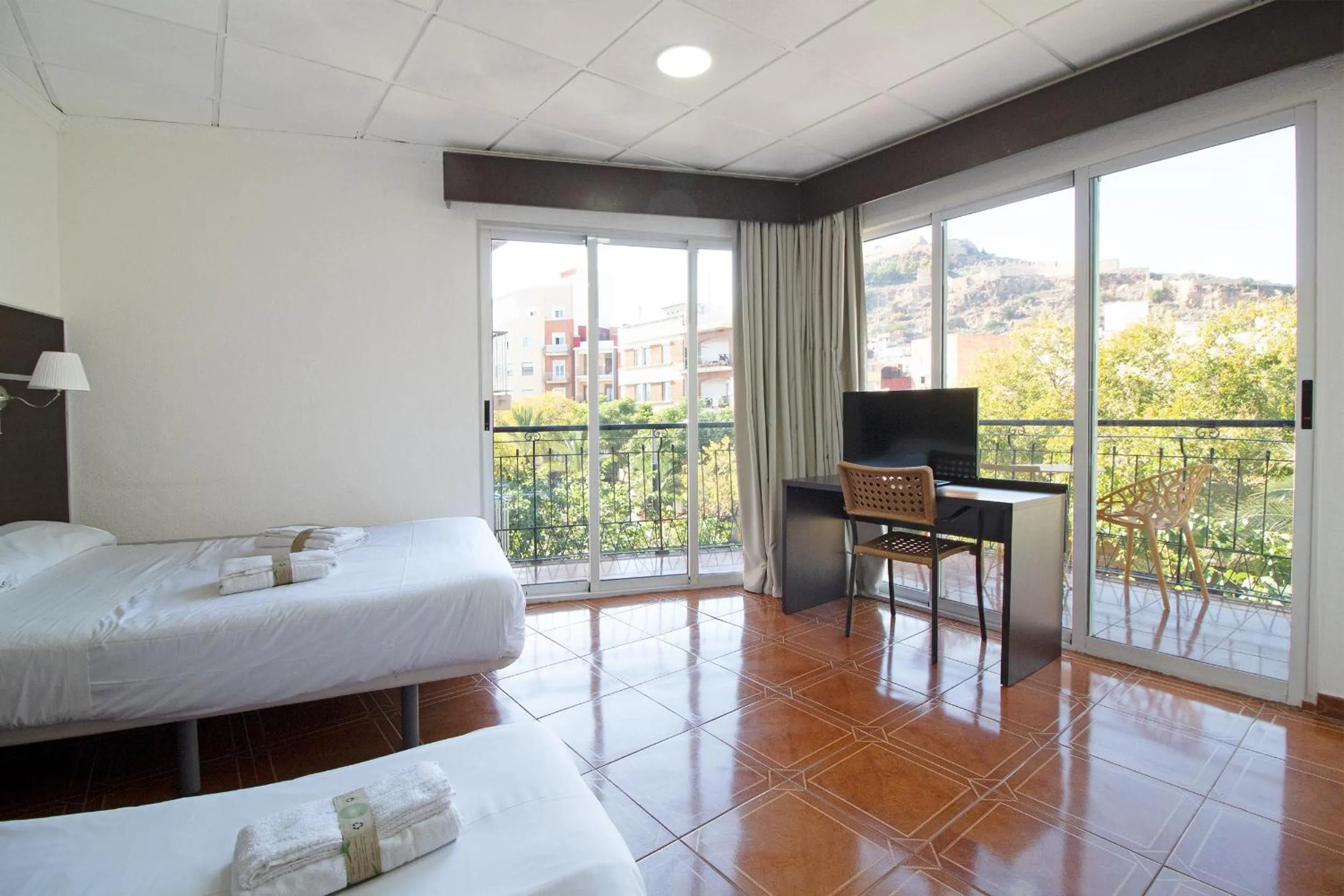 Bedroom, Bed in Hotel Sagunto