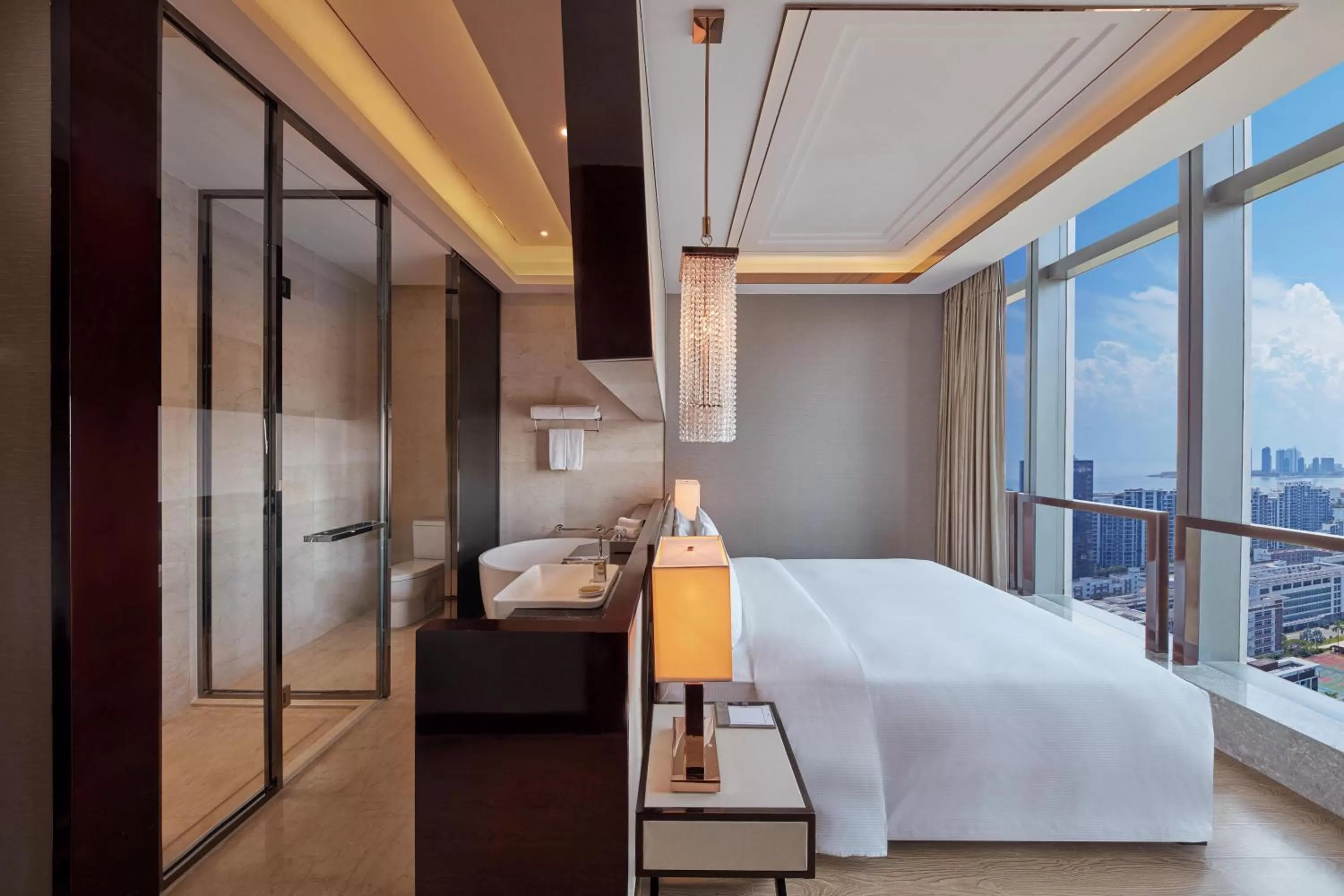 Bedroom, Bed in Hilton Haikou