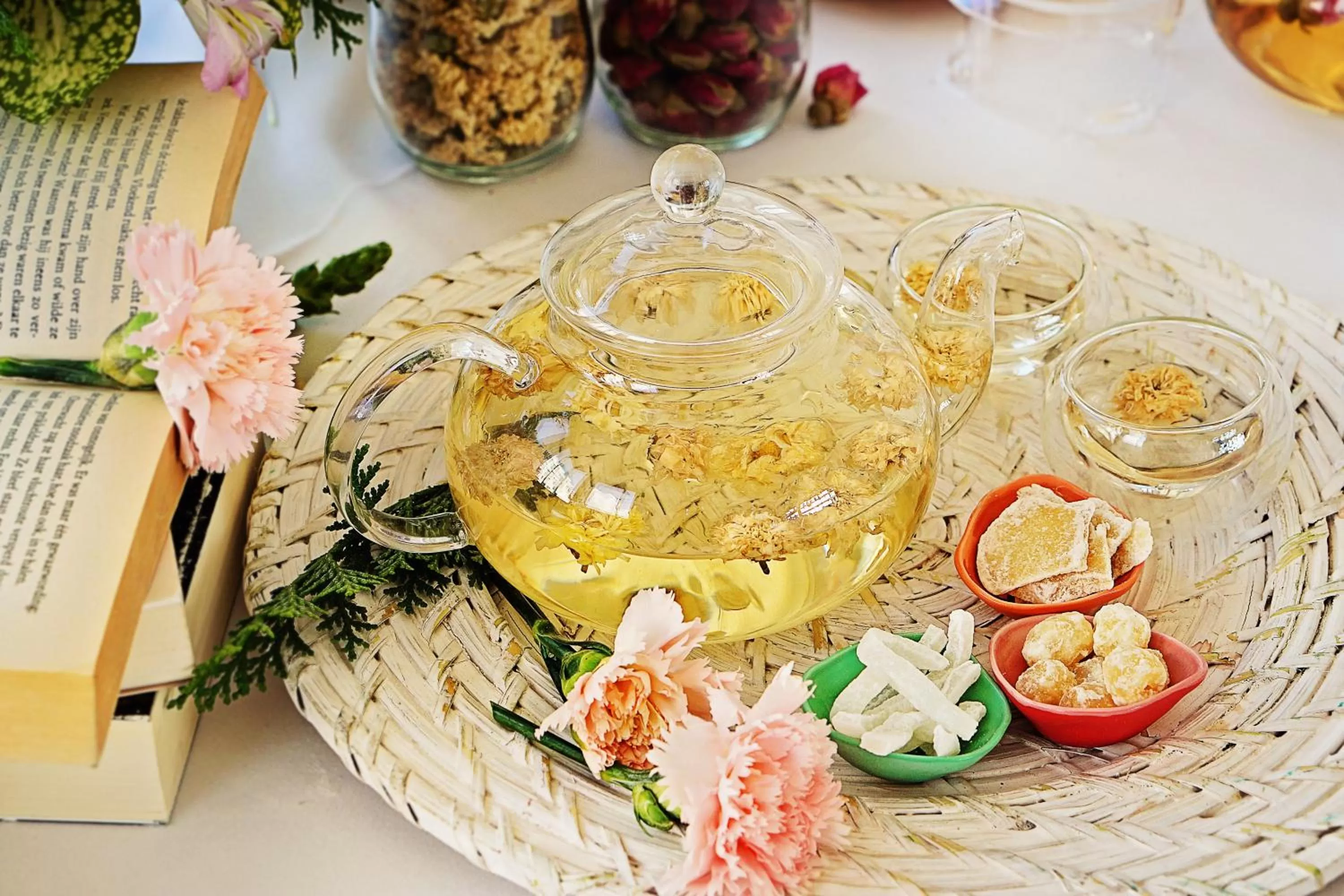 Food and drinks in Sanouva Saigon Hotel