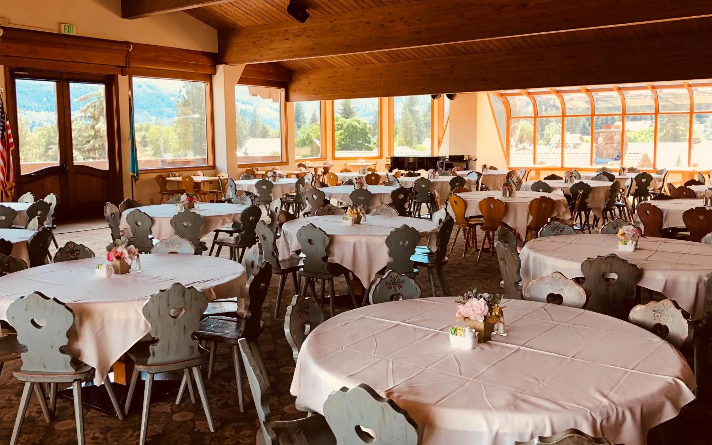 Breakfast in Enzian Inn