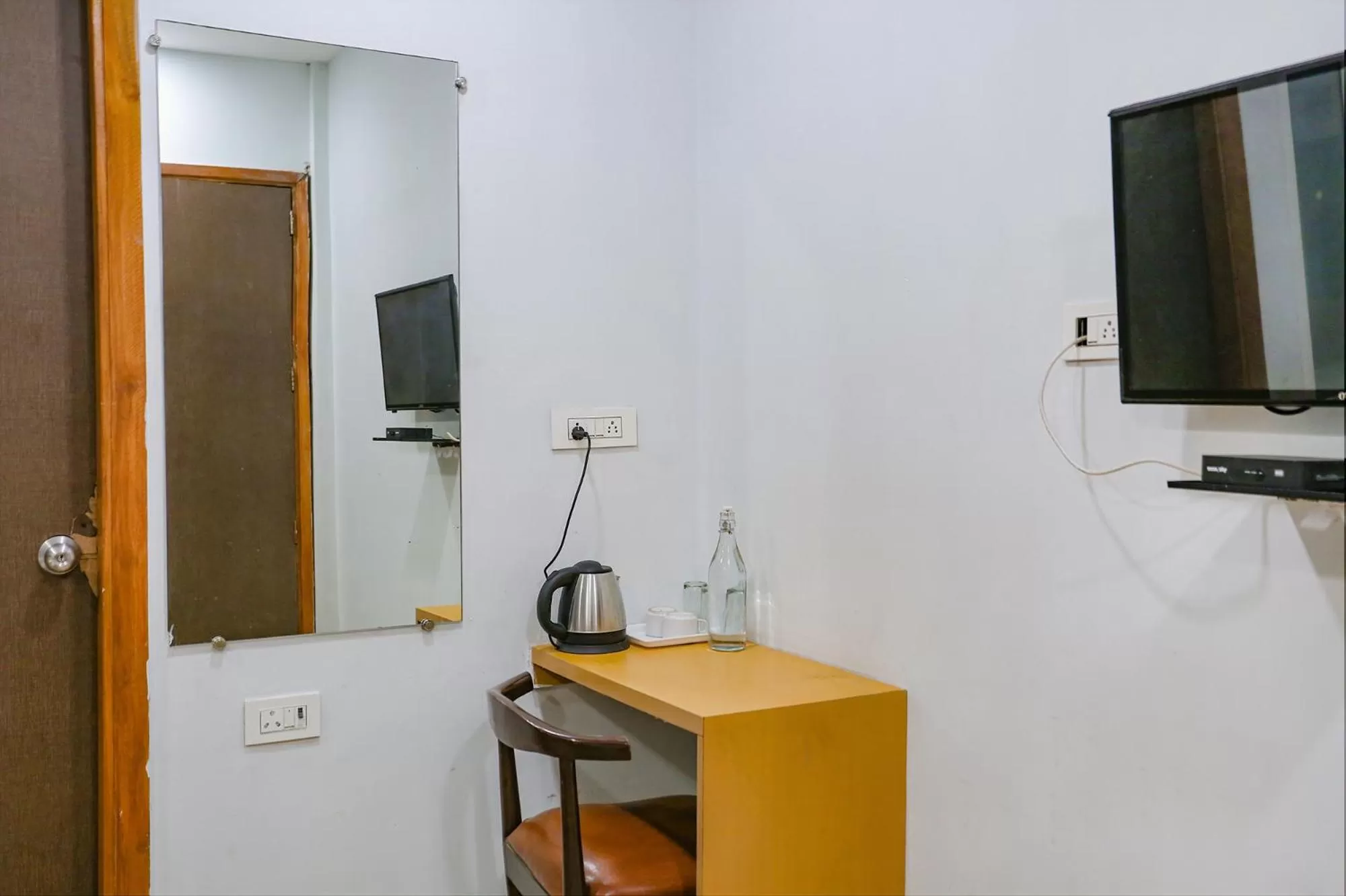 TV and multimedia, TV/Entertainment Center in FabHotel F9 Peeragarhi