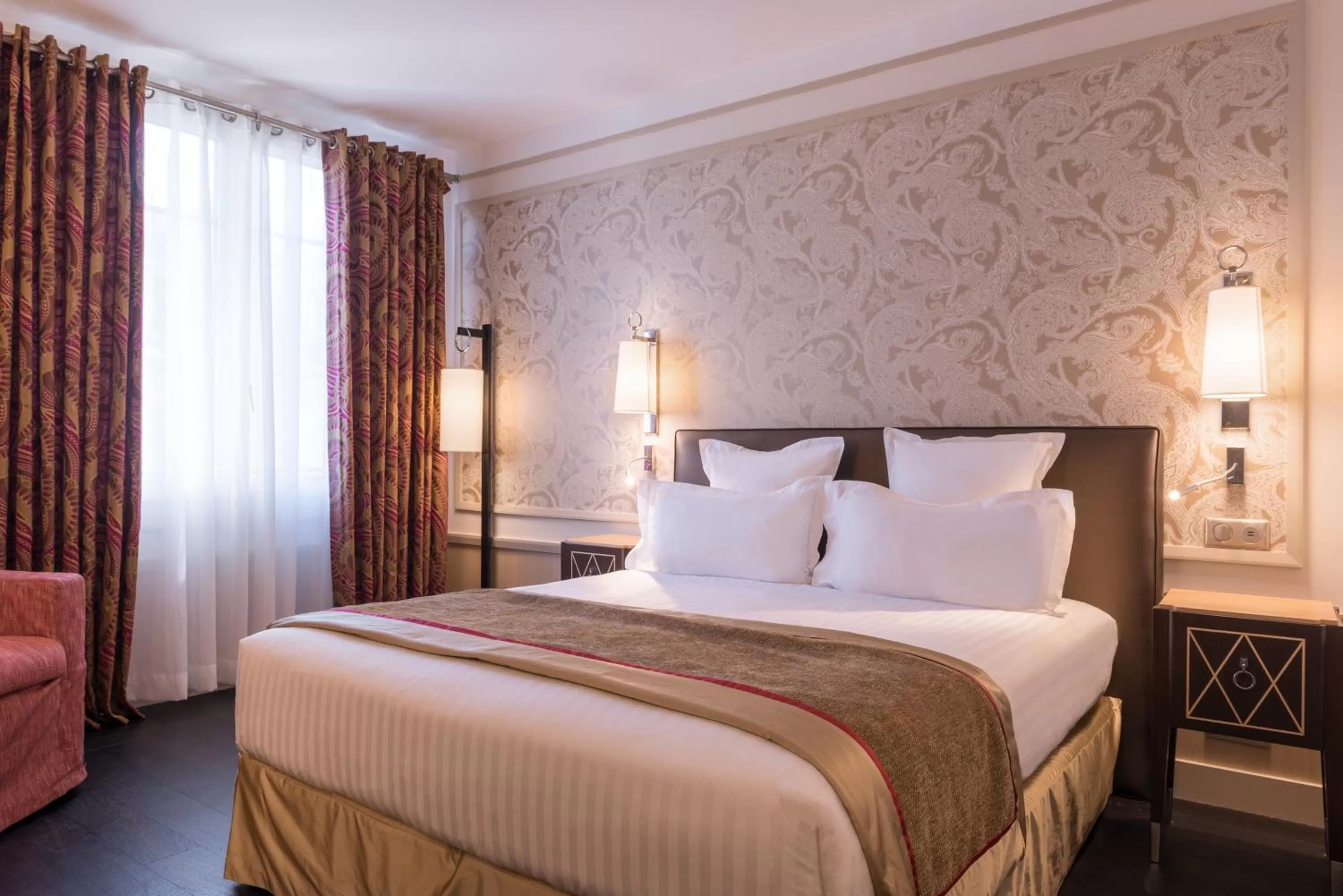 Bed in Crystal Hotel