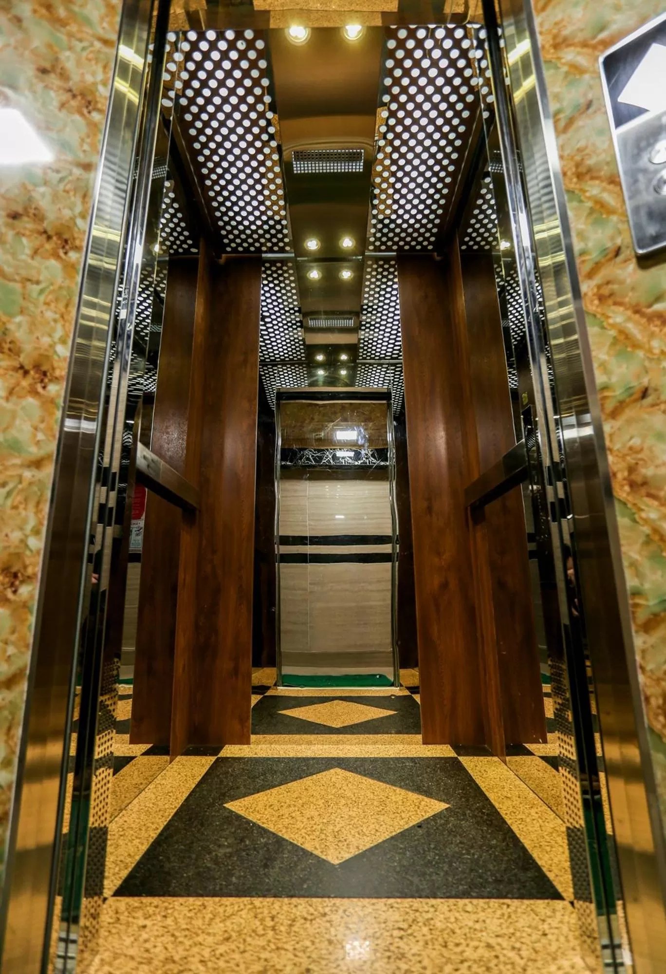 Lobby or reception in Lucky Hotel Quy Nhon