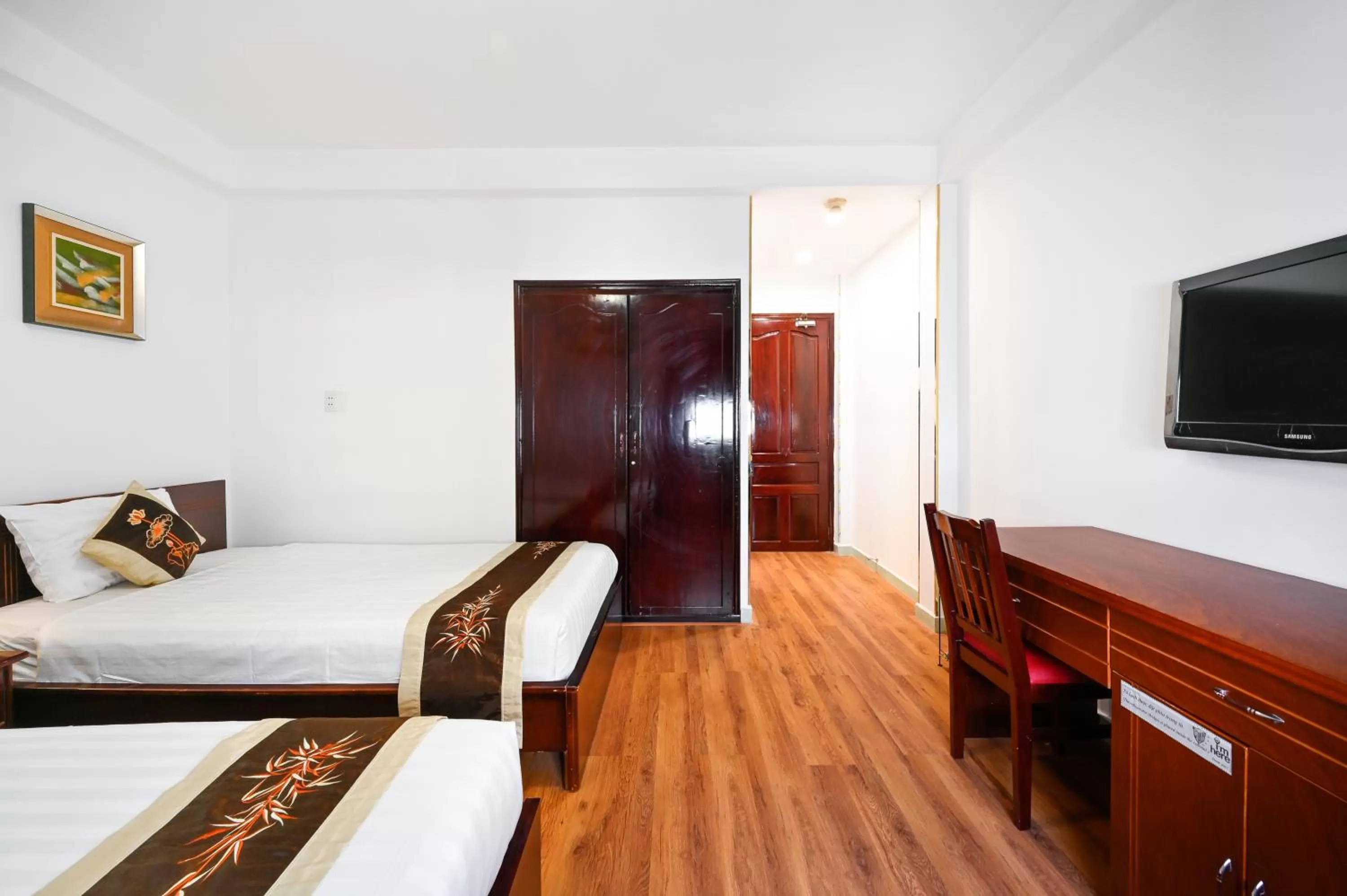 Communal lounge/ TV room in TN Central Hotel