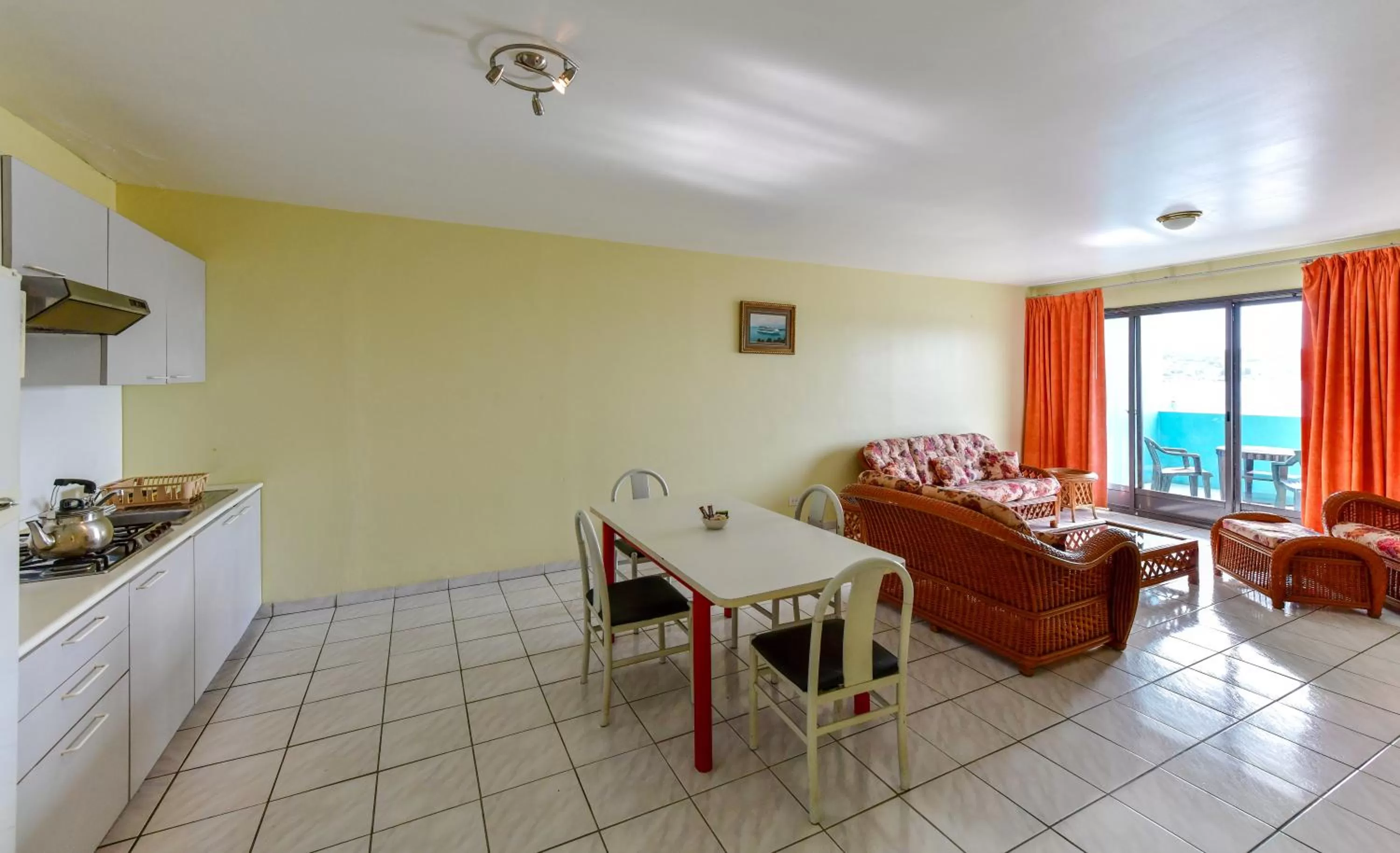 Kitchen or kitchenette in Heritage Hotel