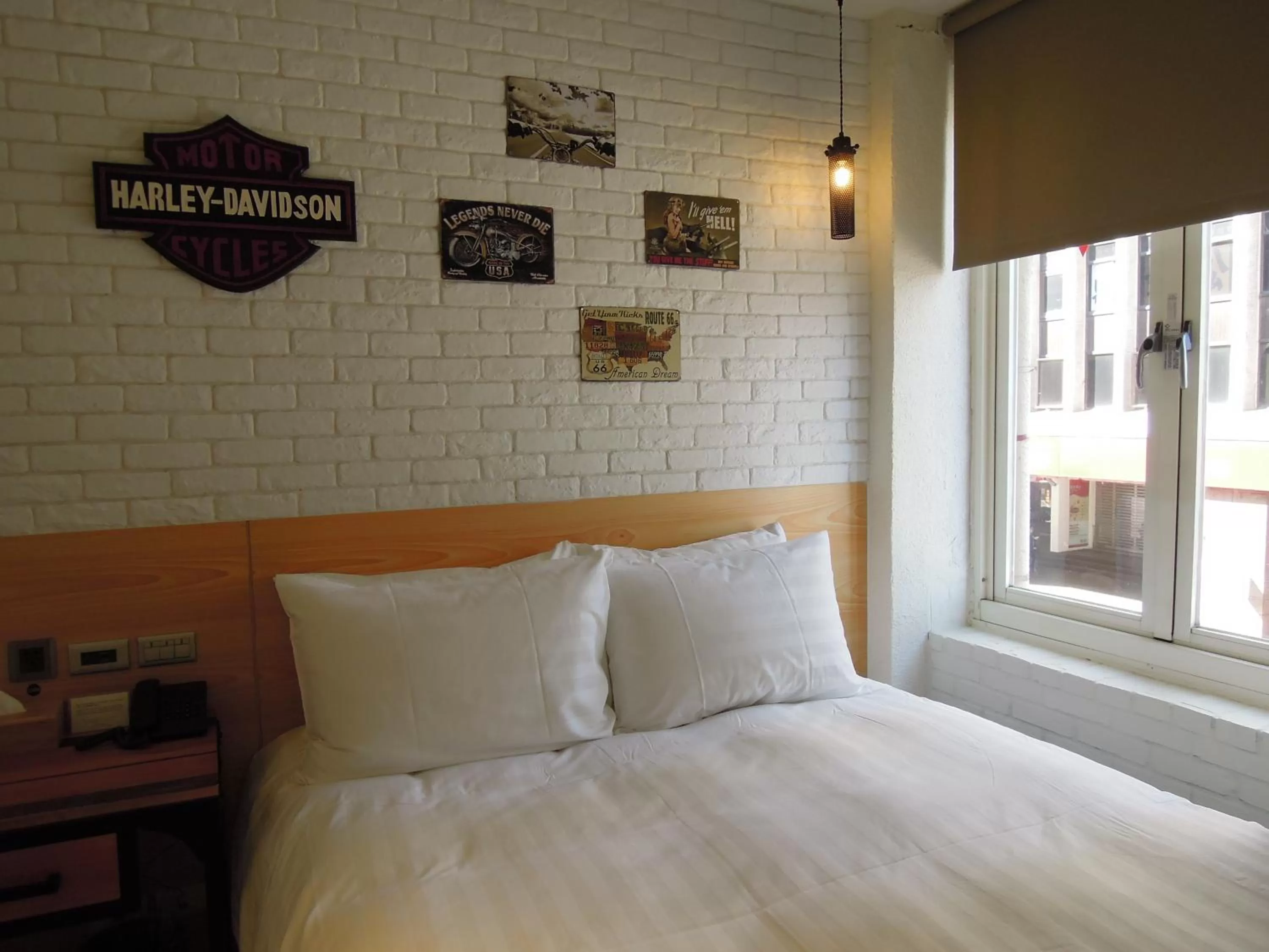 Photo of the whole room, Bed in Re-Change Hotel Taipei