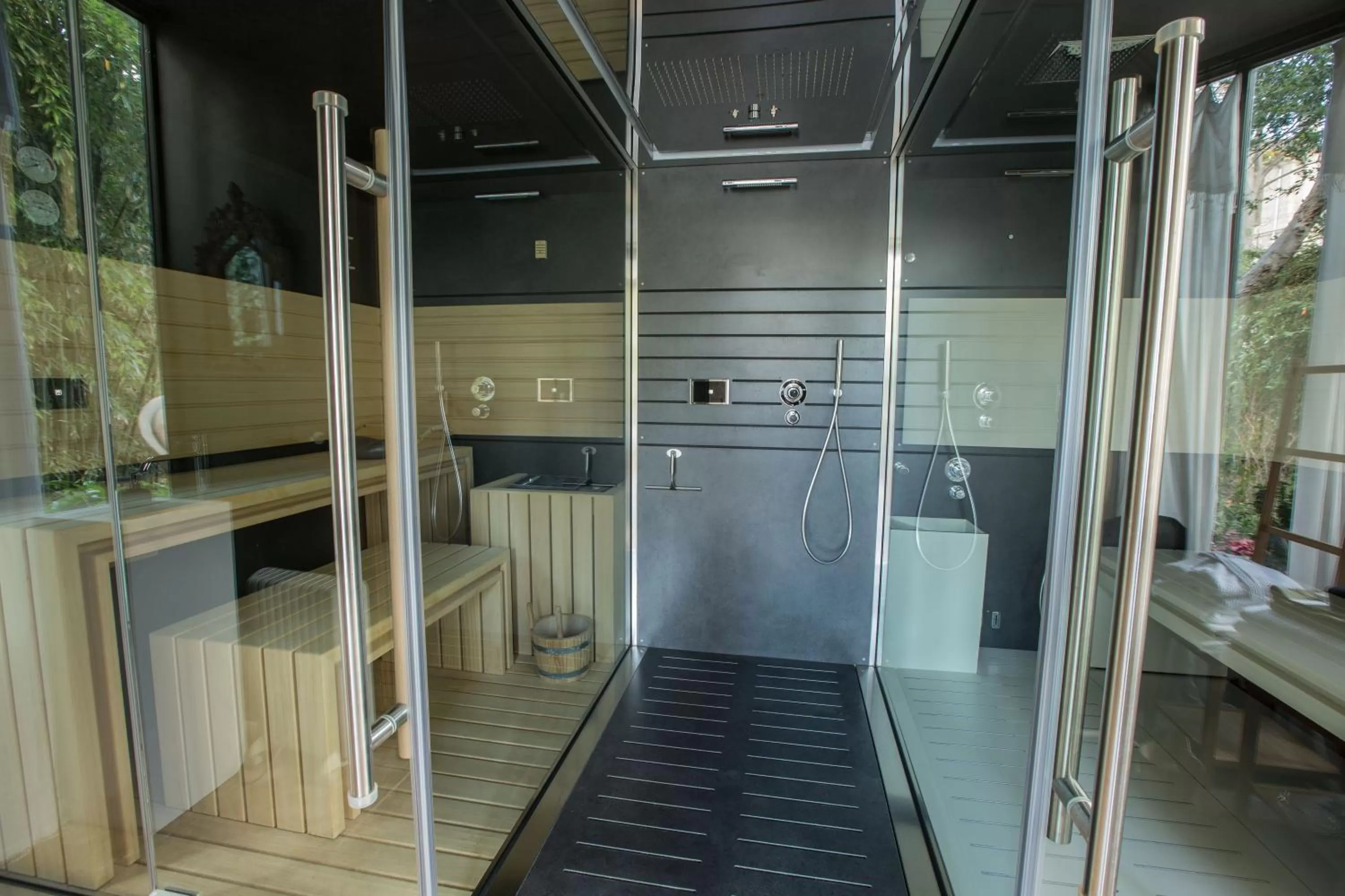 Sauna in La Divine Comédie-Suites Deluxe