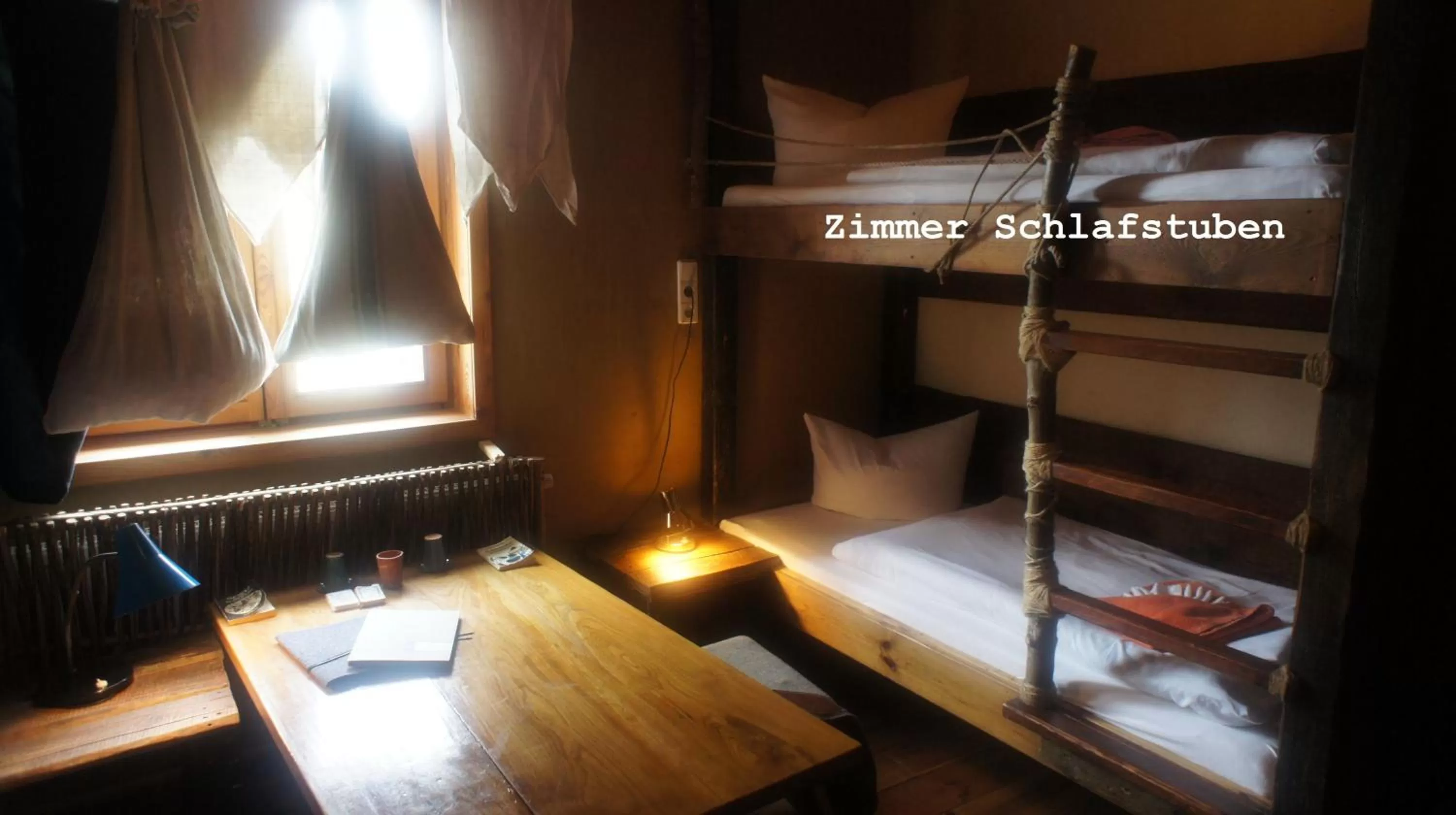 bunk bed, Bed in Exempel Schlafstuben und Quartier Langer Hals