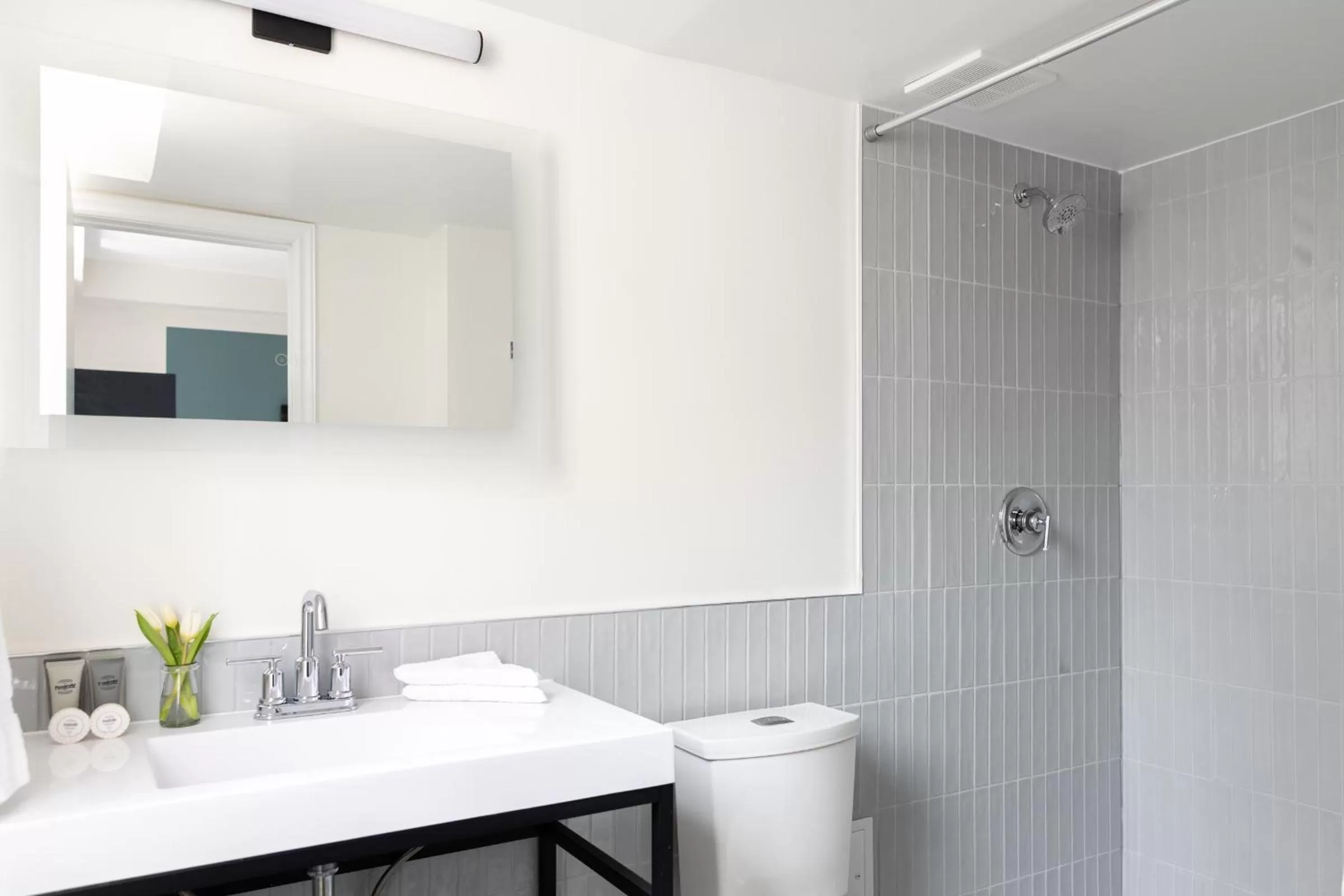 Bathroom in Pembroke Inn