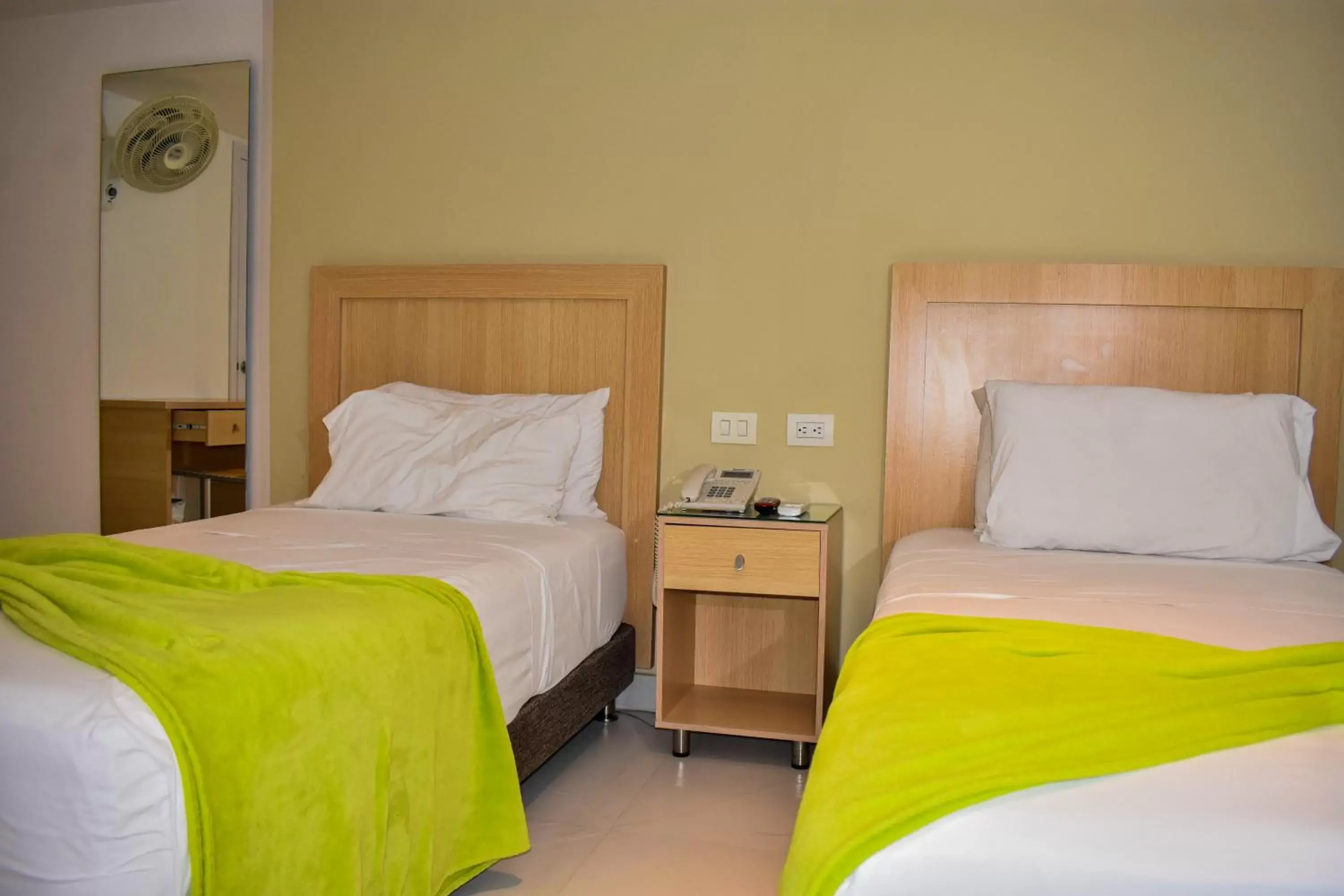 Twin Room in Hotel Isla Capri Twin Room in Hotel Isla Capri