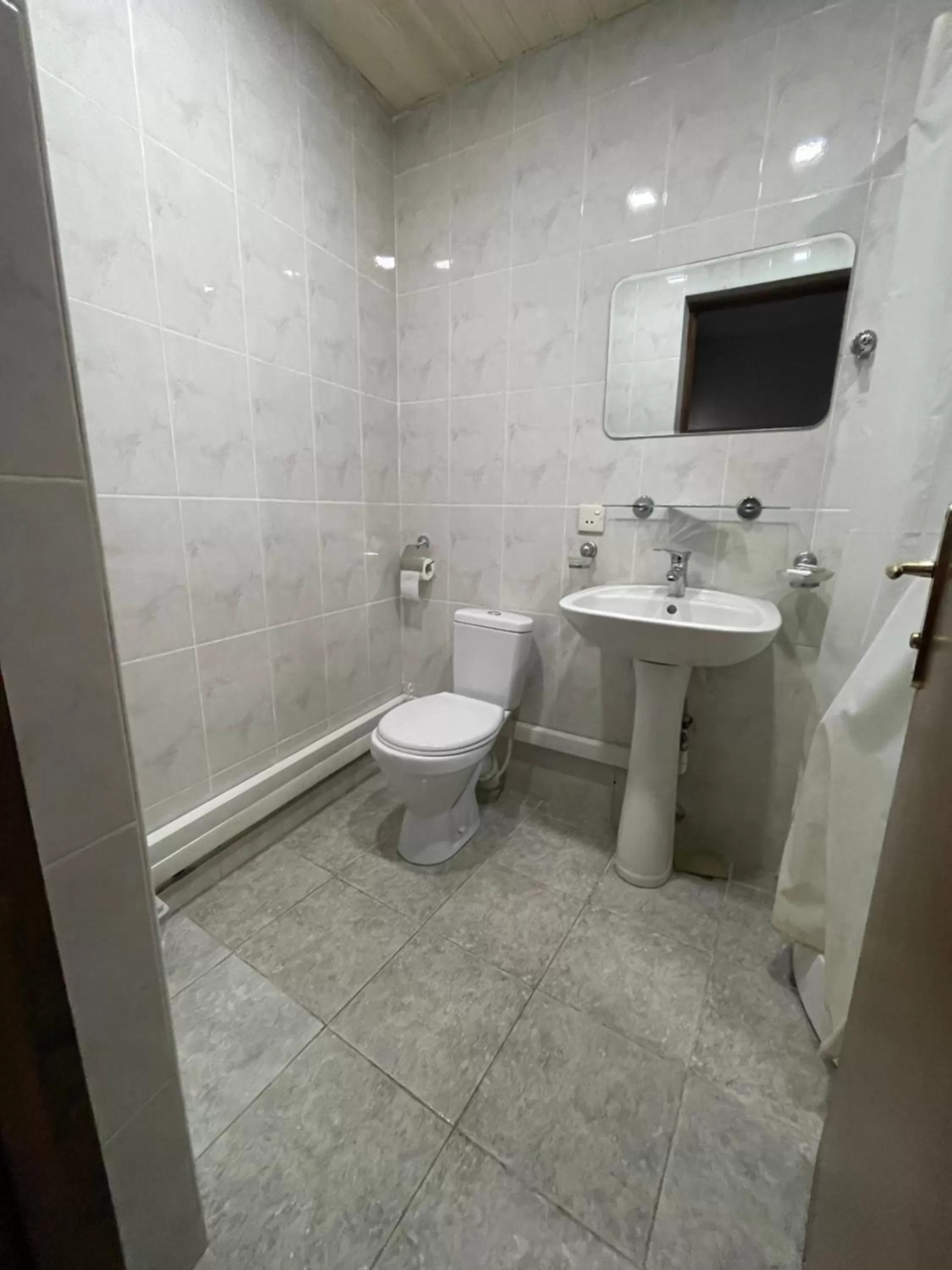 Bathroom in NO PROBLEM