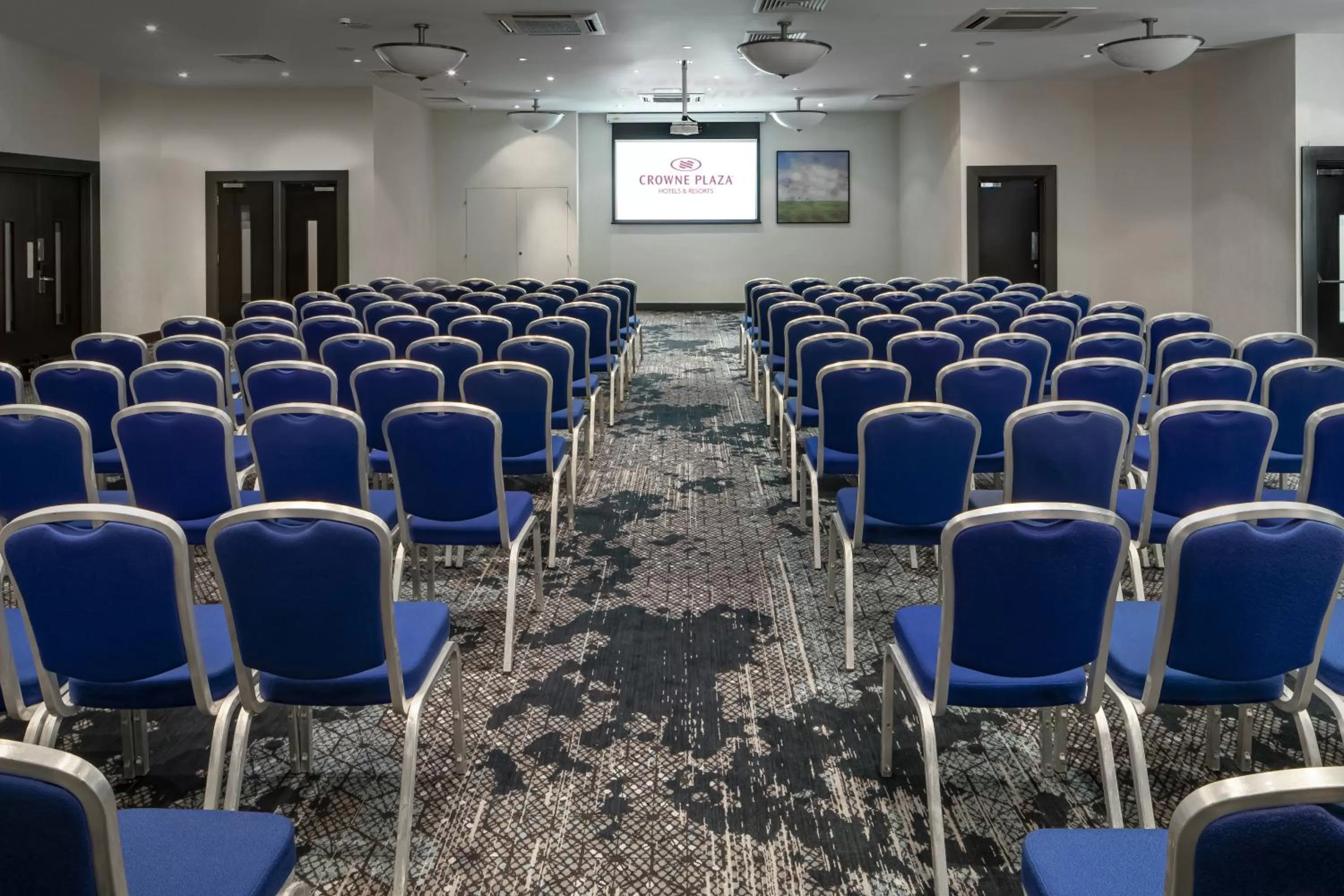 Meeting/conference room in Crowne Plaza Harrogate by IHG
