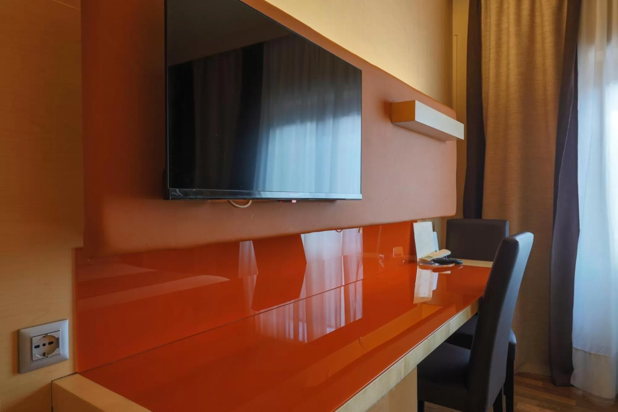 TV and multimedia in Hotel Velino