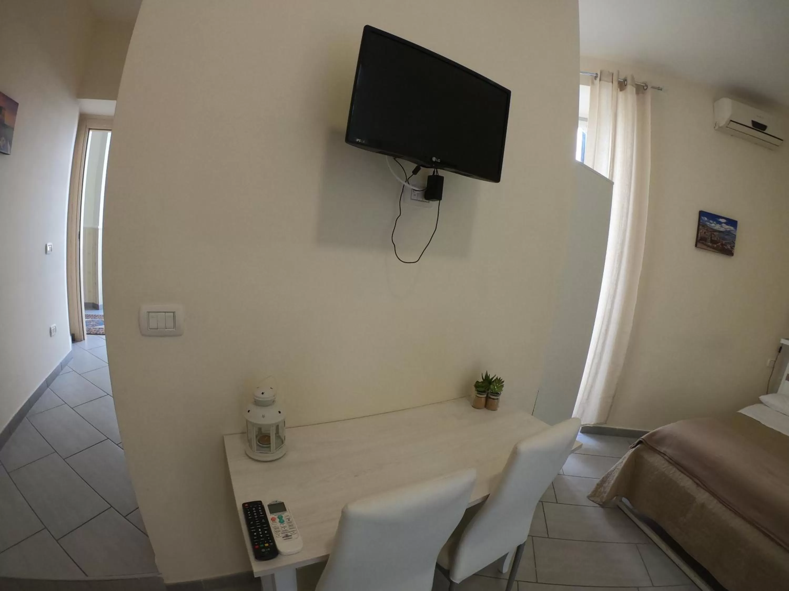 TV and multimedia in B&B 248