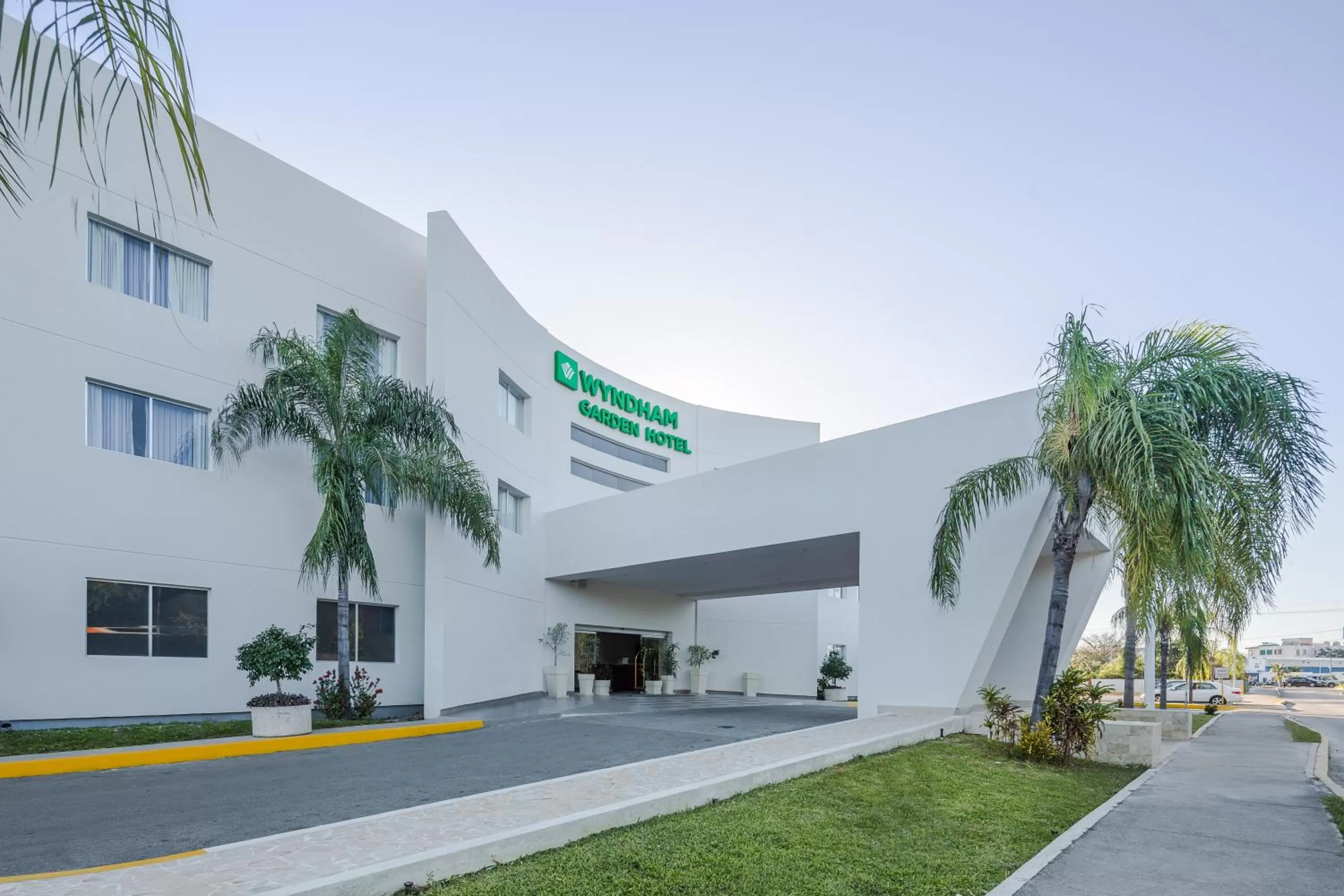 Property building in Wyndham Garden Playa del Carmen