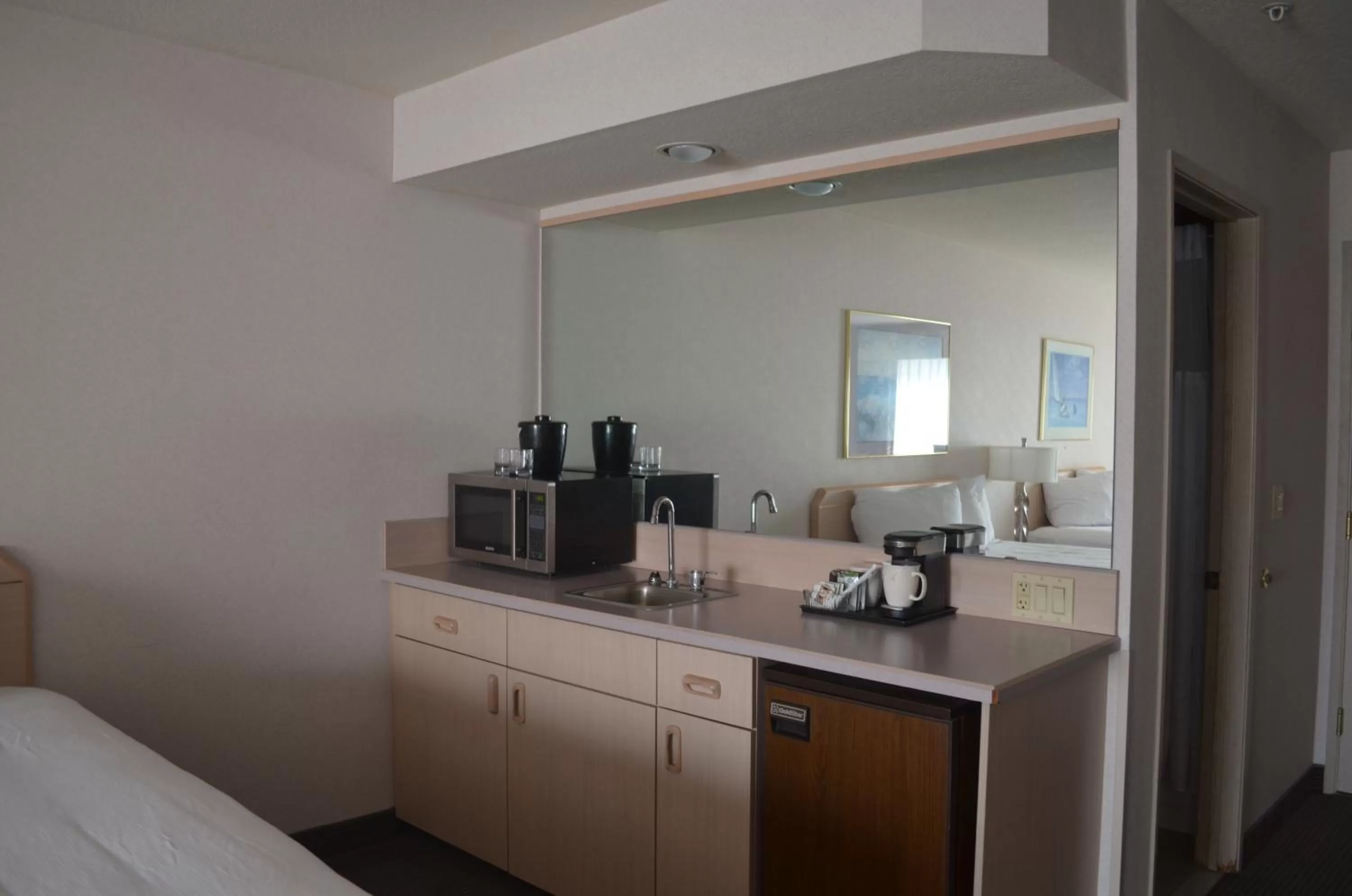 Food and drinks in Shilo Inns Suites The Dalles