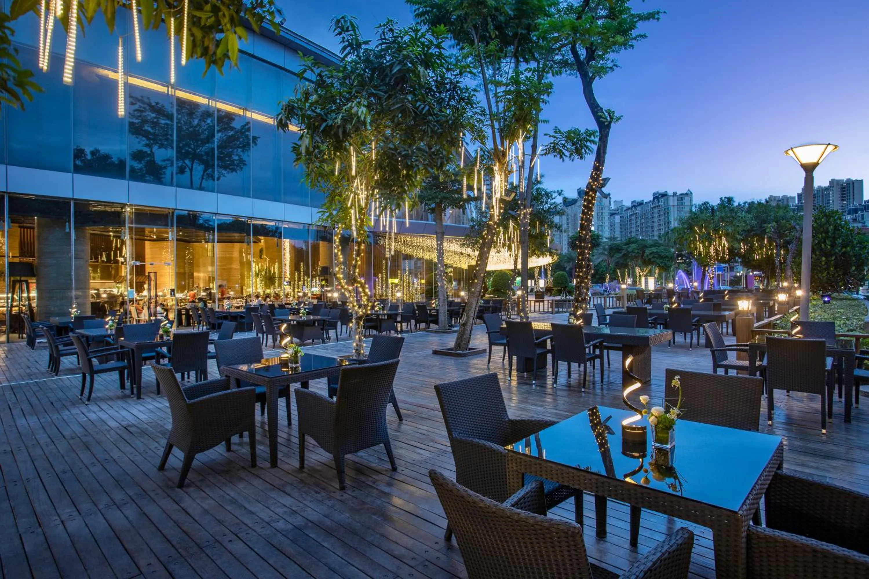 Restaurant/places to eat in Crowne Plaza Huizhou by IHG