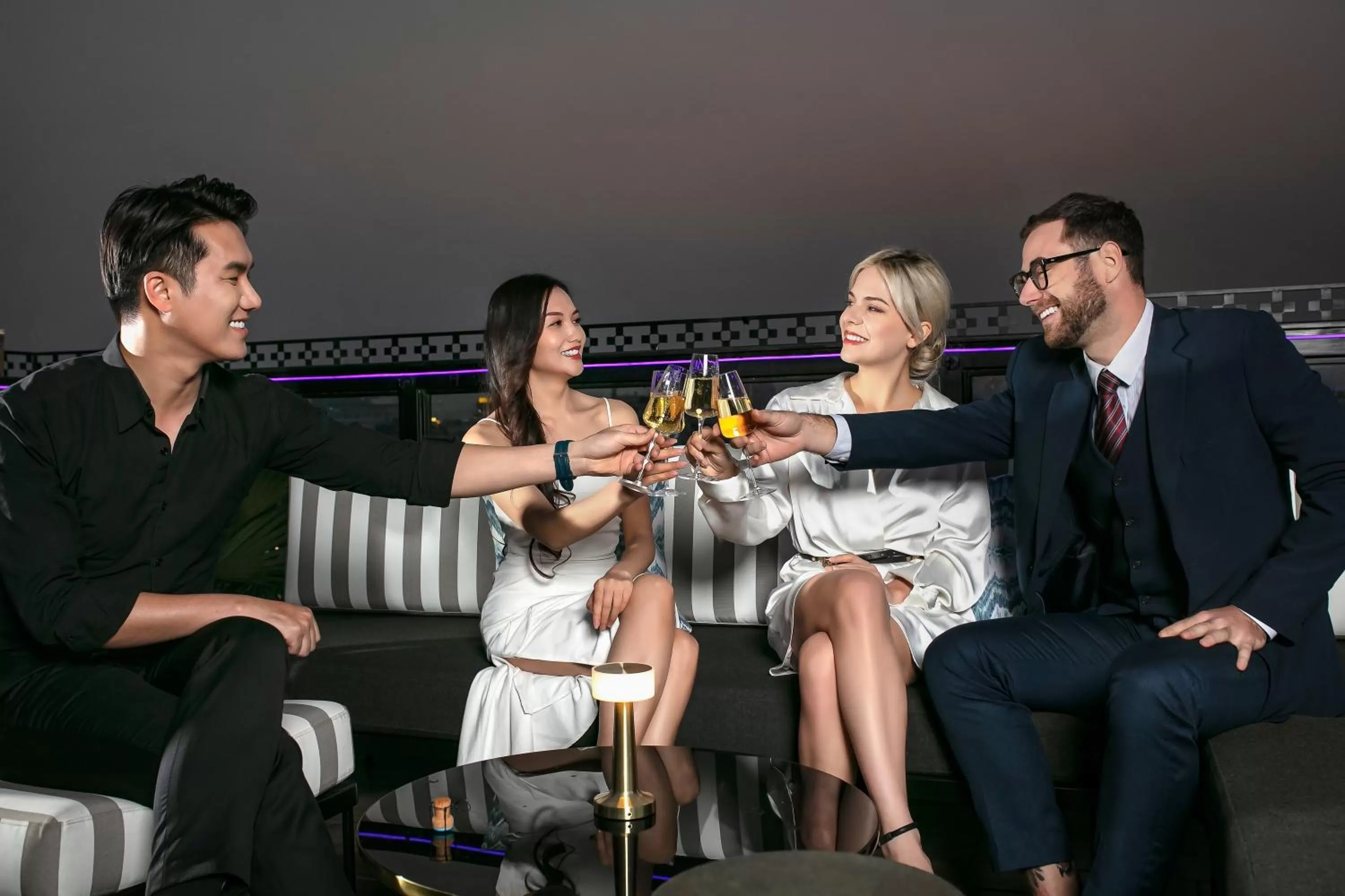 Night in La Sinfonía Majesty Hotel and Spa