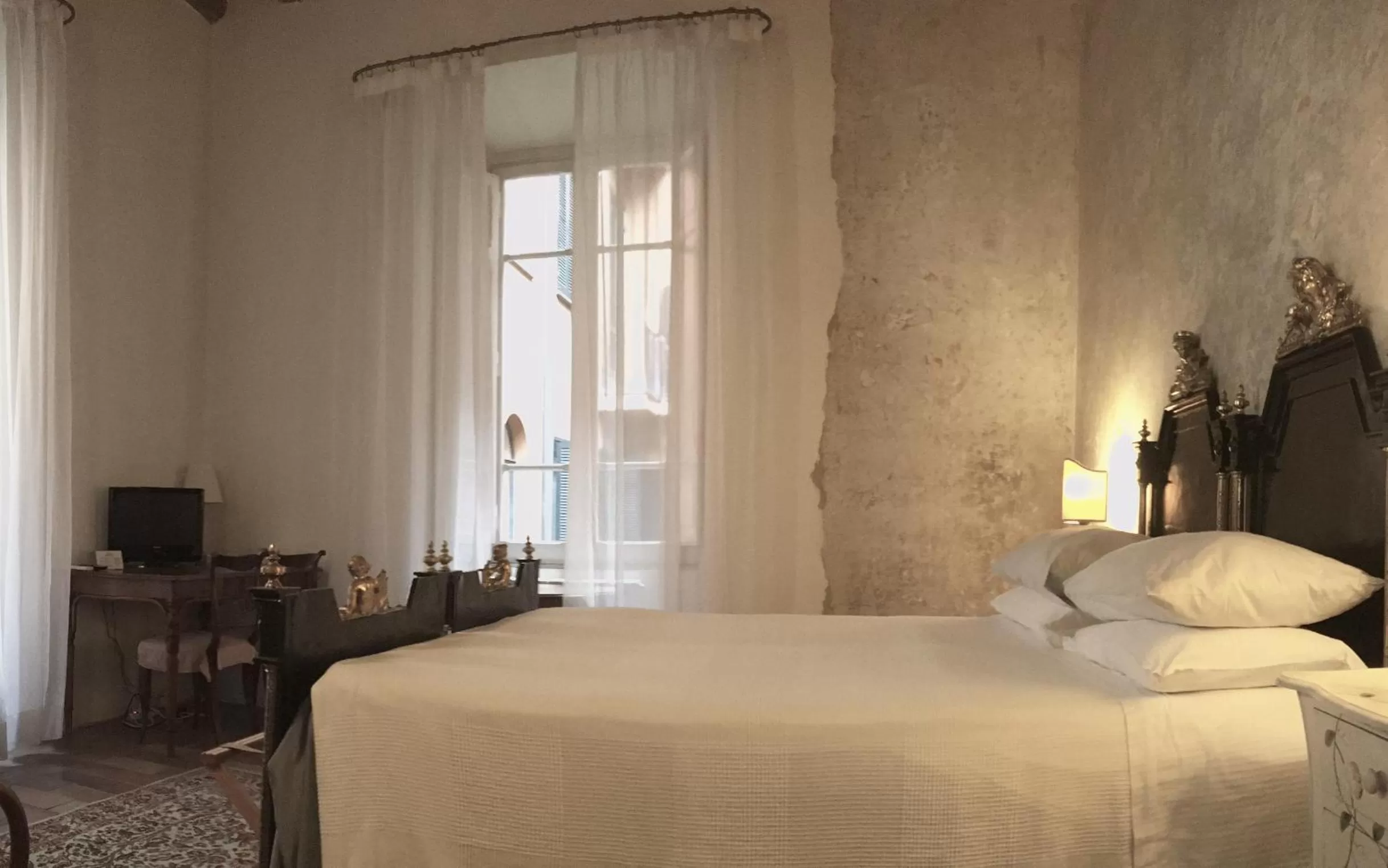 Day, Bed in Vicolo del Lupo Guesthouse