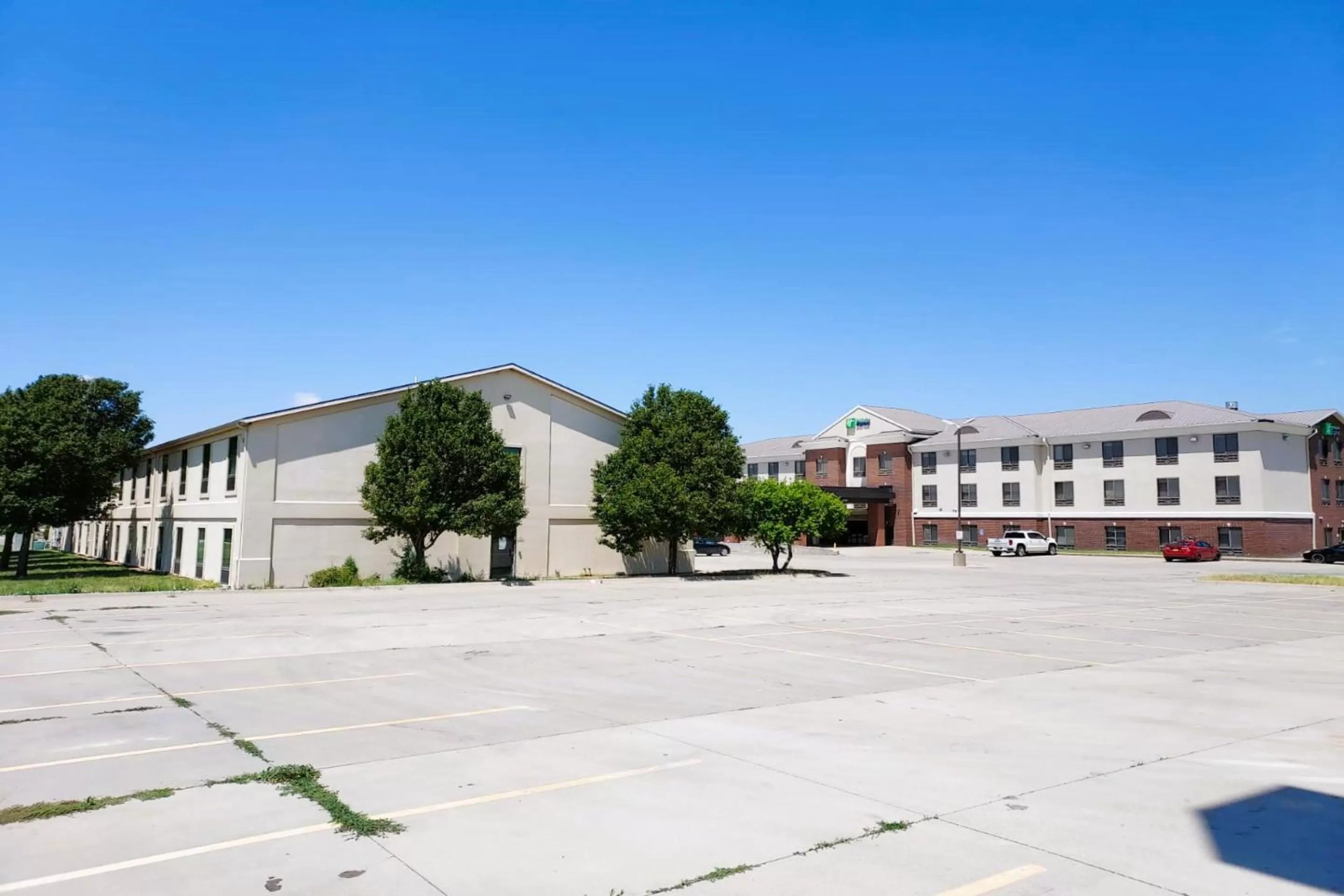 Property Building in McPherson Inn By OYO, I-135