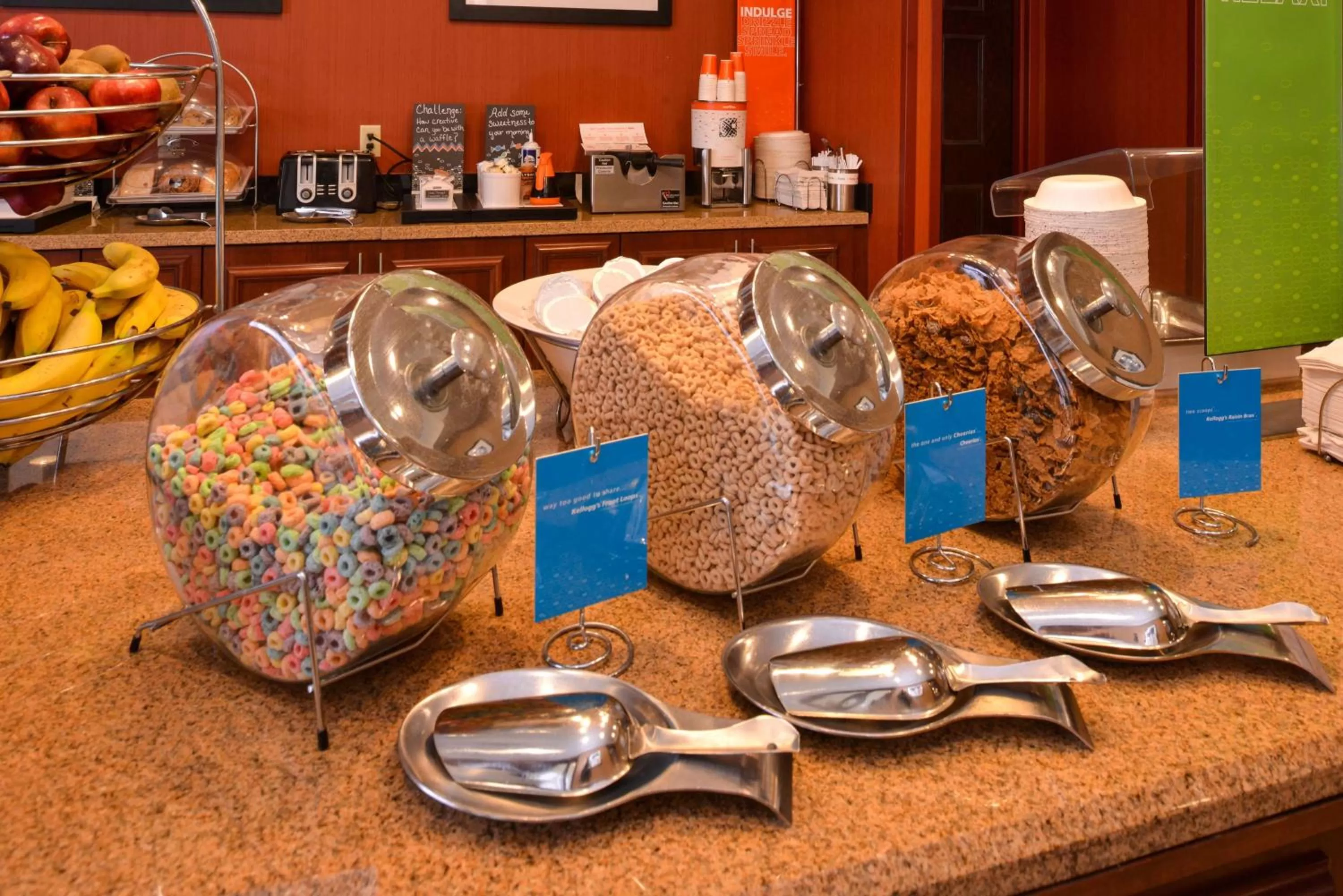 Breakfast in Hampton Inn by Hilton Litchfield