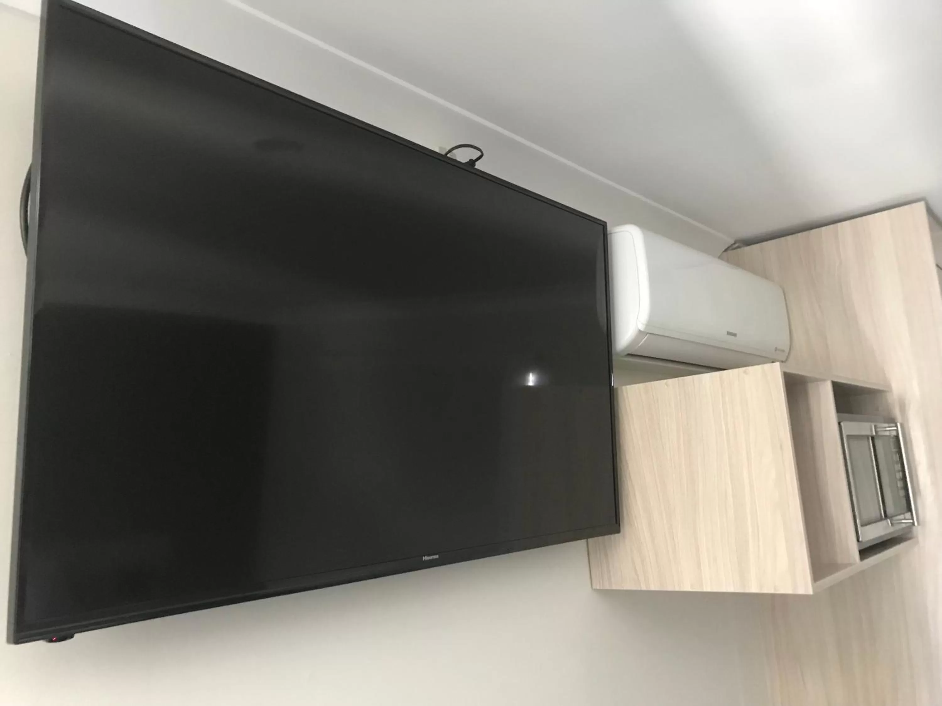 TV and multimedia in Kootingal Landview Motel