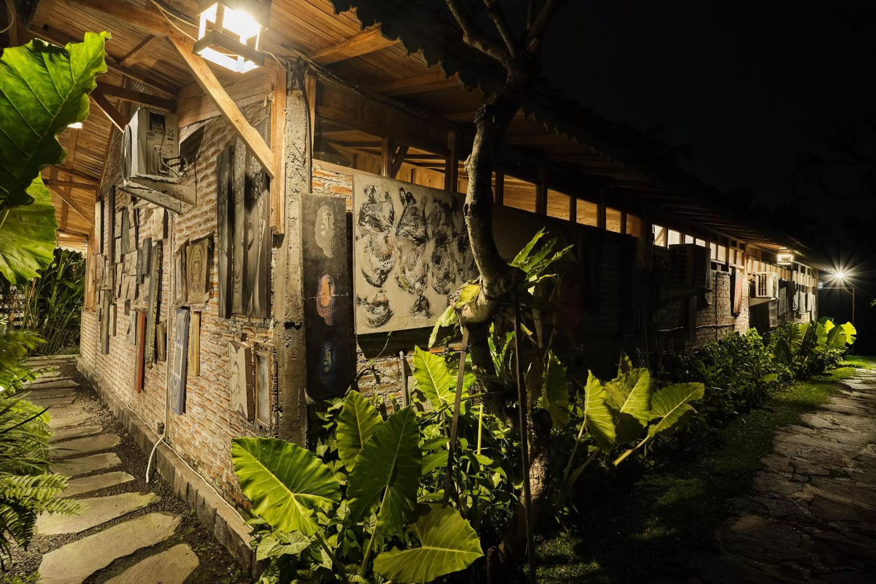 Garden in Joglo Organik Guesthouse